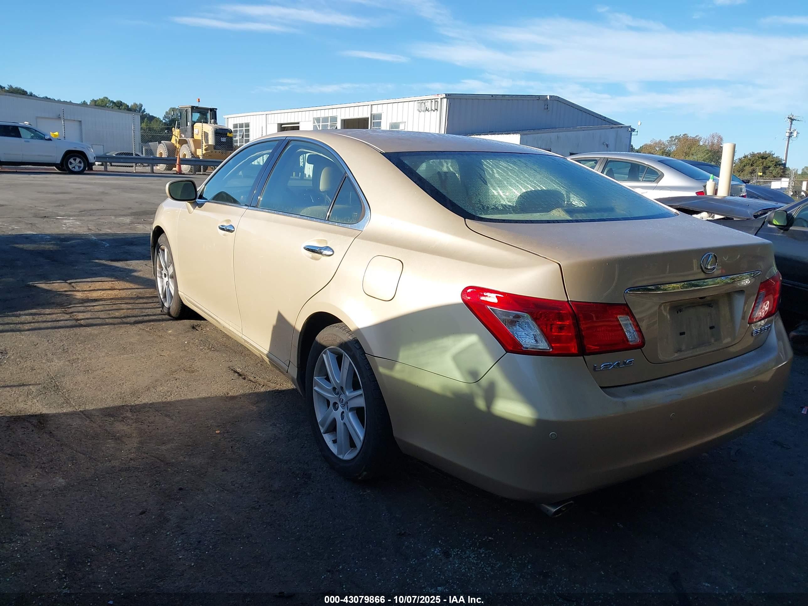 LEXUS ES image 3