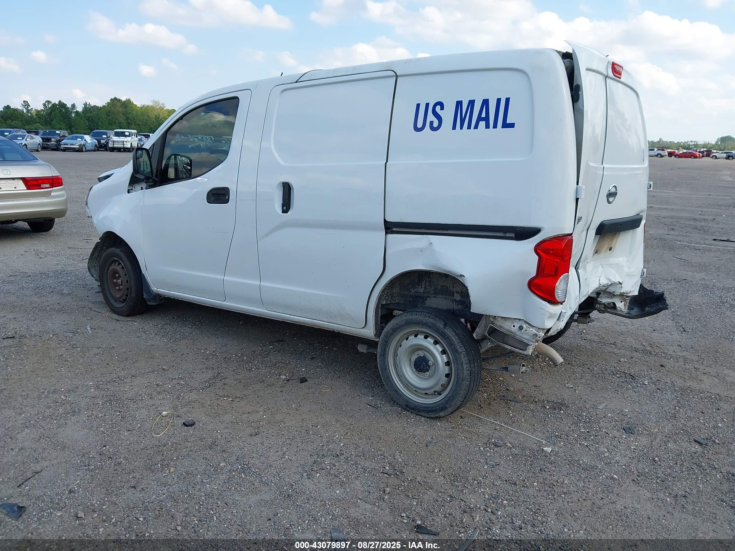 NISSAN NV200 image 3