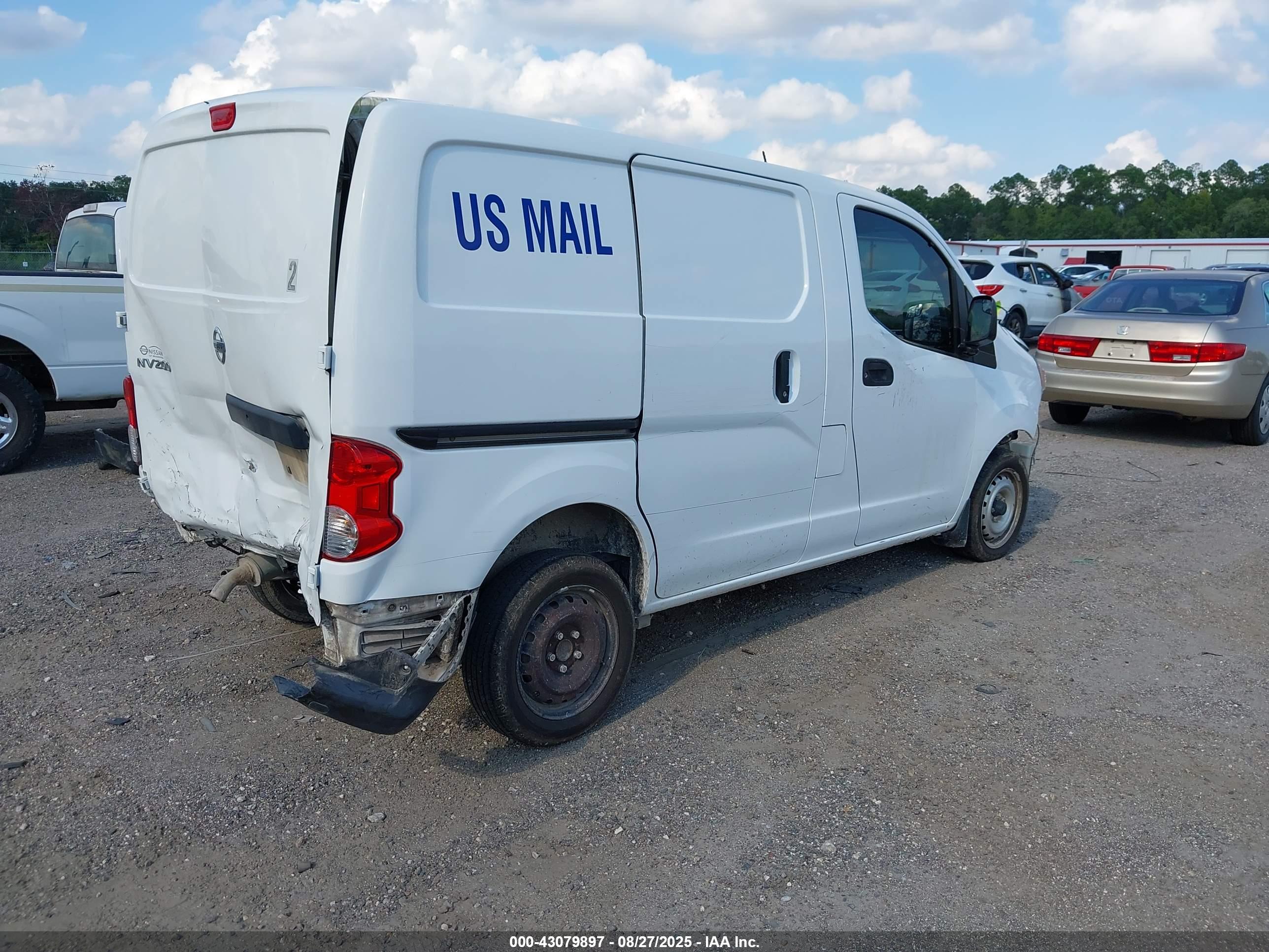 NISSAN NV200 image 4
