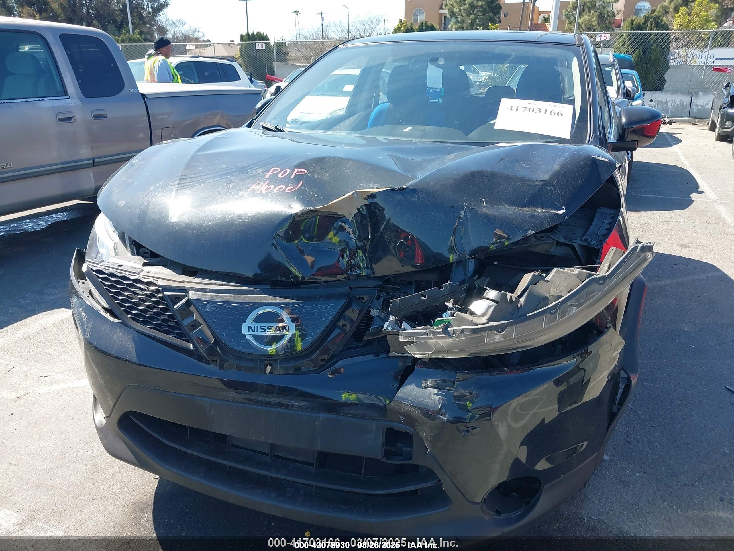 NISSAN ROGUE image 6