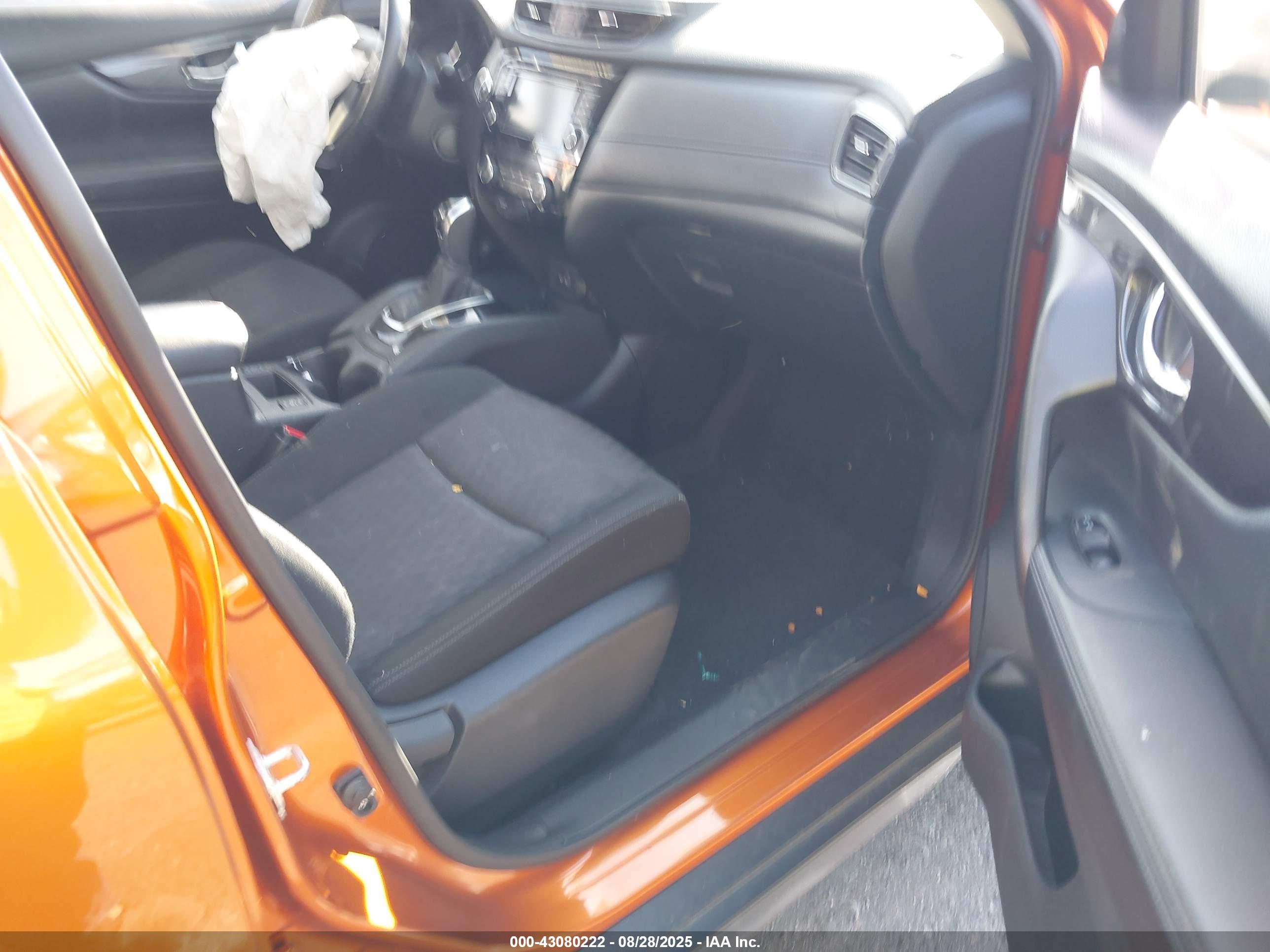 NISSAN ROGUE image 5