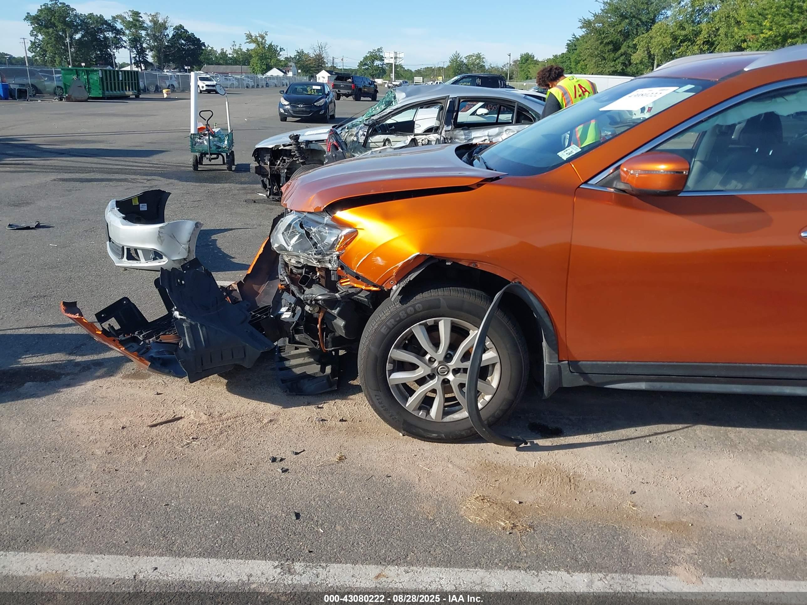NISSAN ROGUE image 6