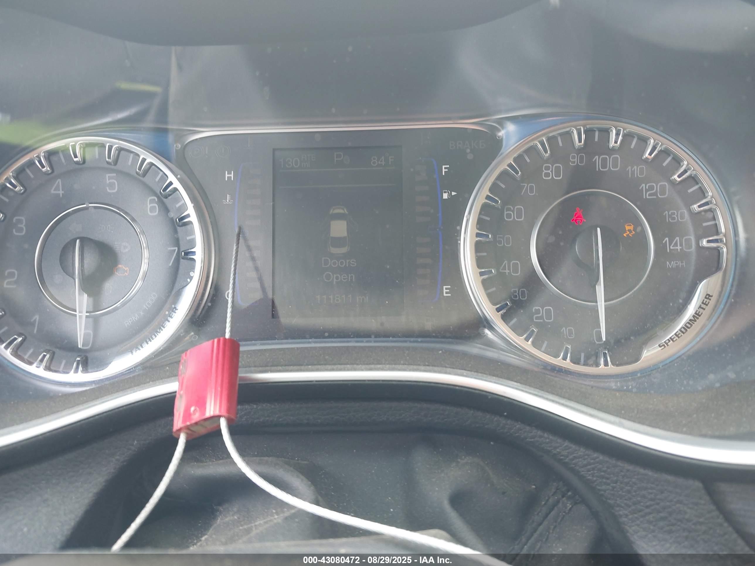 CHRYSLER 200 image 7