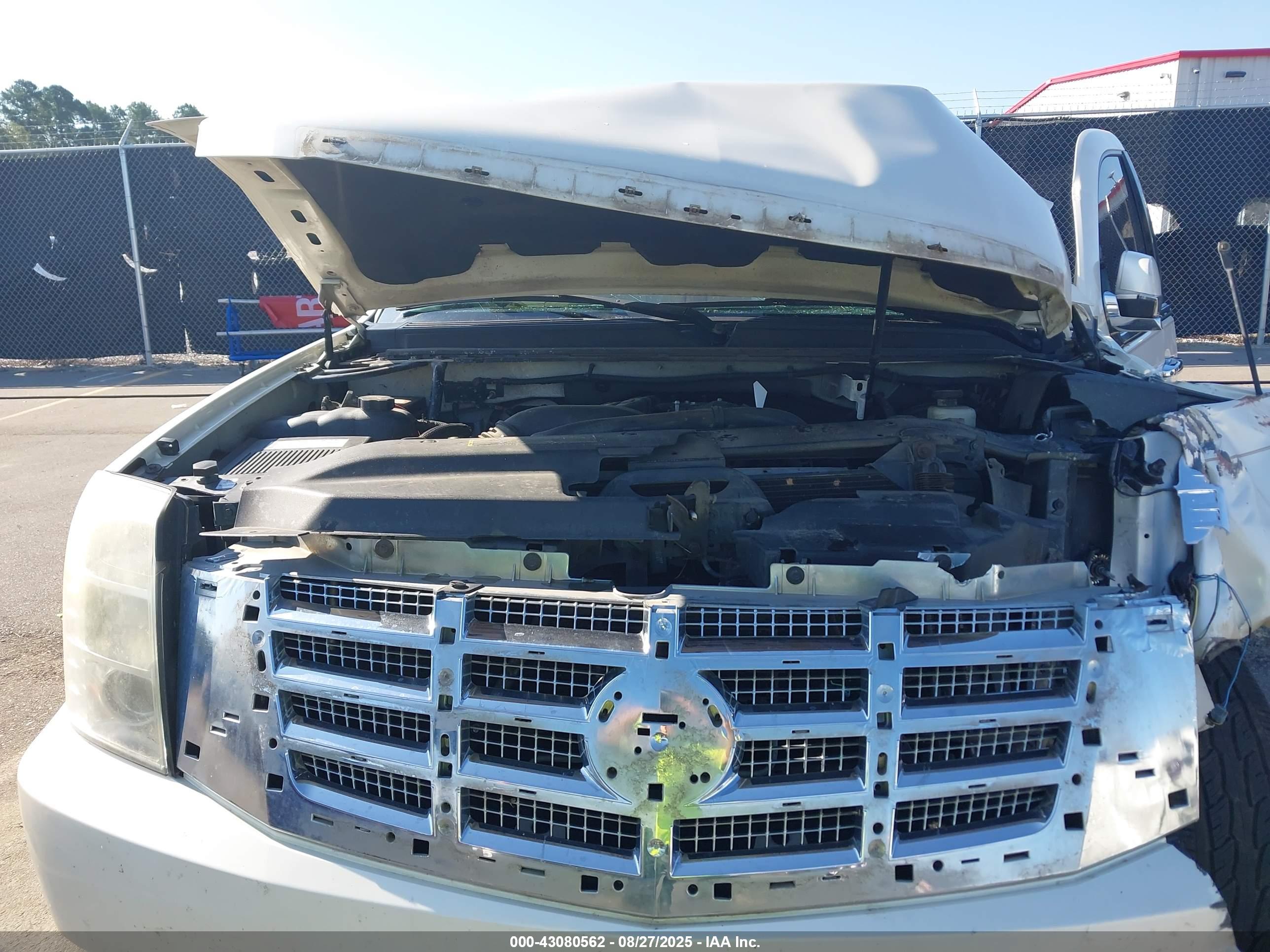 CADILLAC ESCALADE image 10
