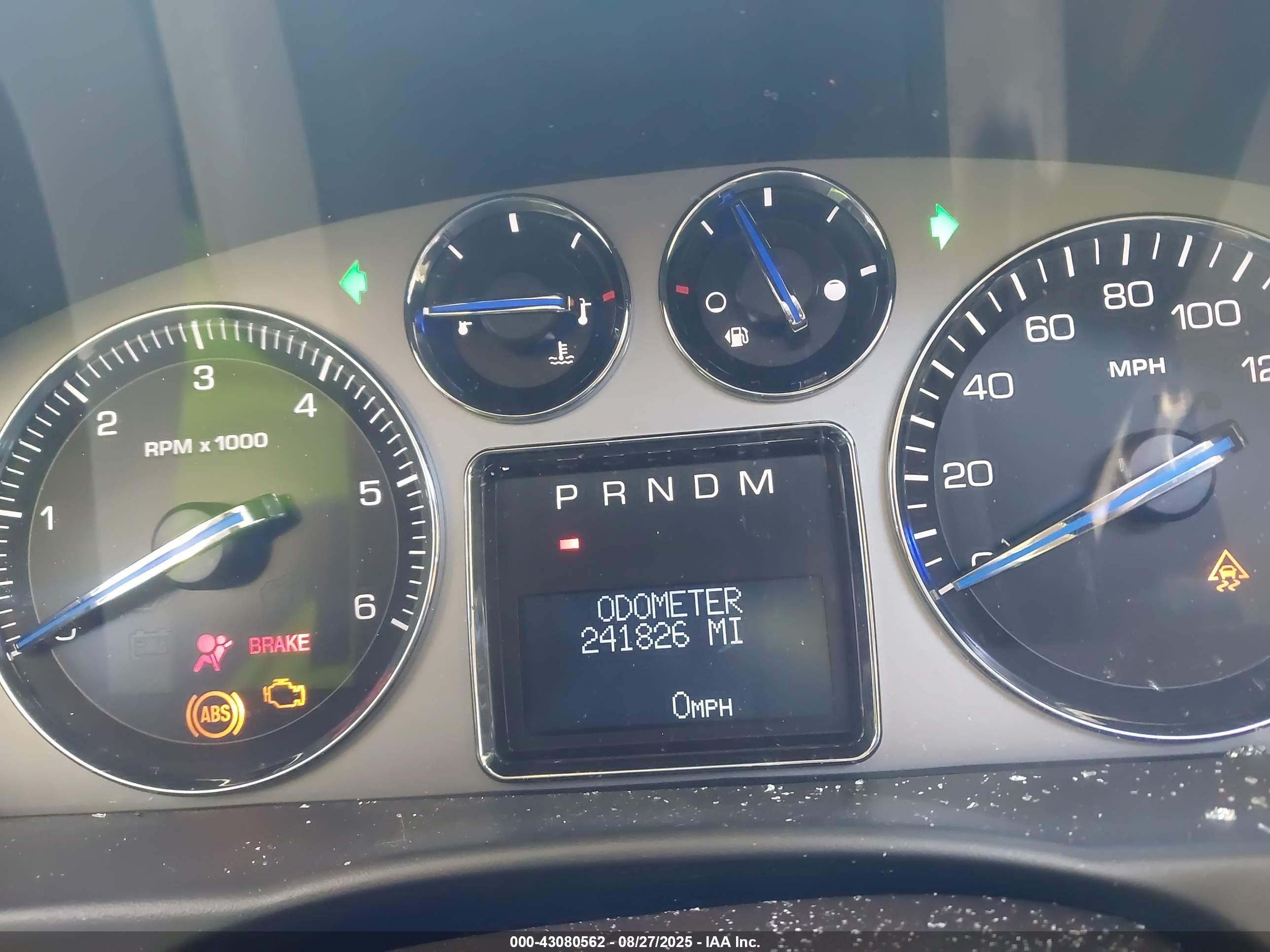 CADILLAC ESCALADE image 7