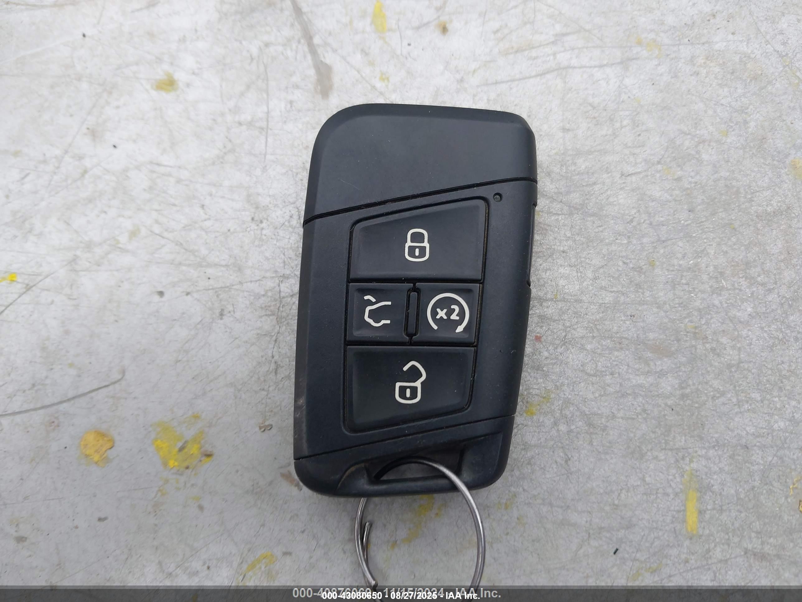 VOLKSWAGEN TIGUAN image 11