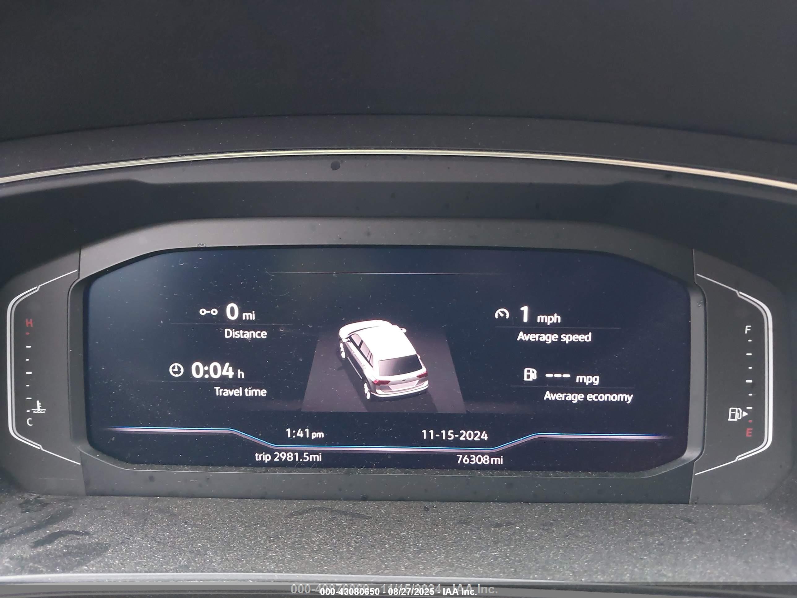 VOLKSWAGEN TIGUAN image 7