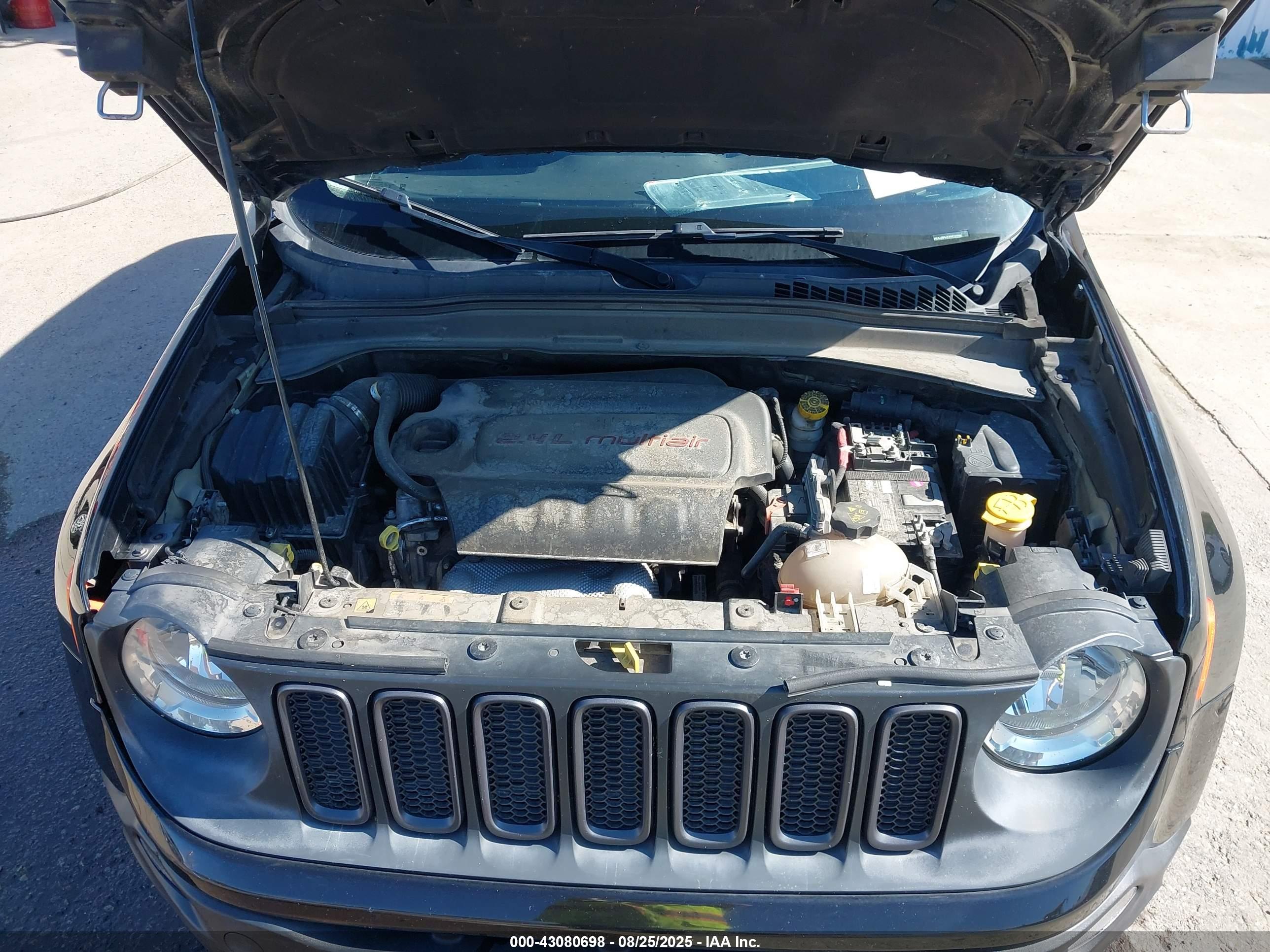 JEEP RENEGADE image 10