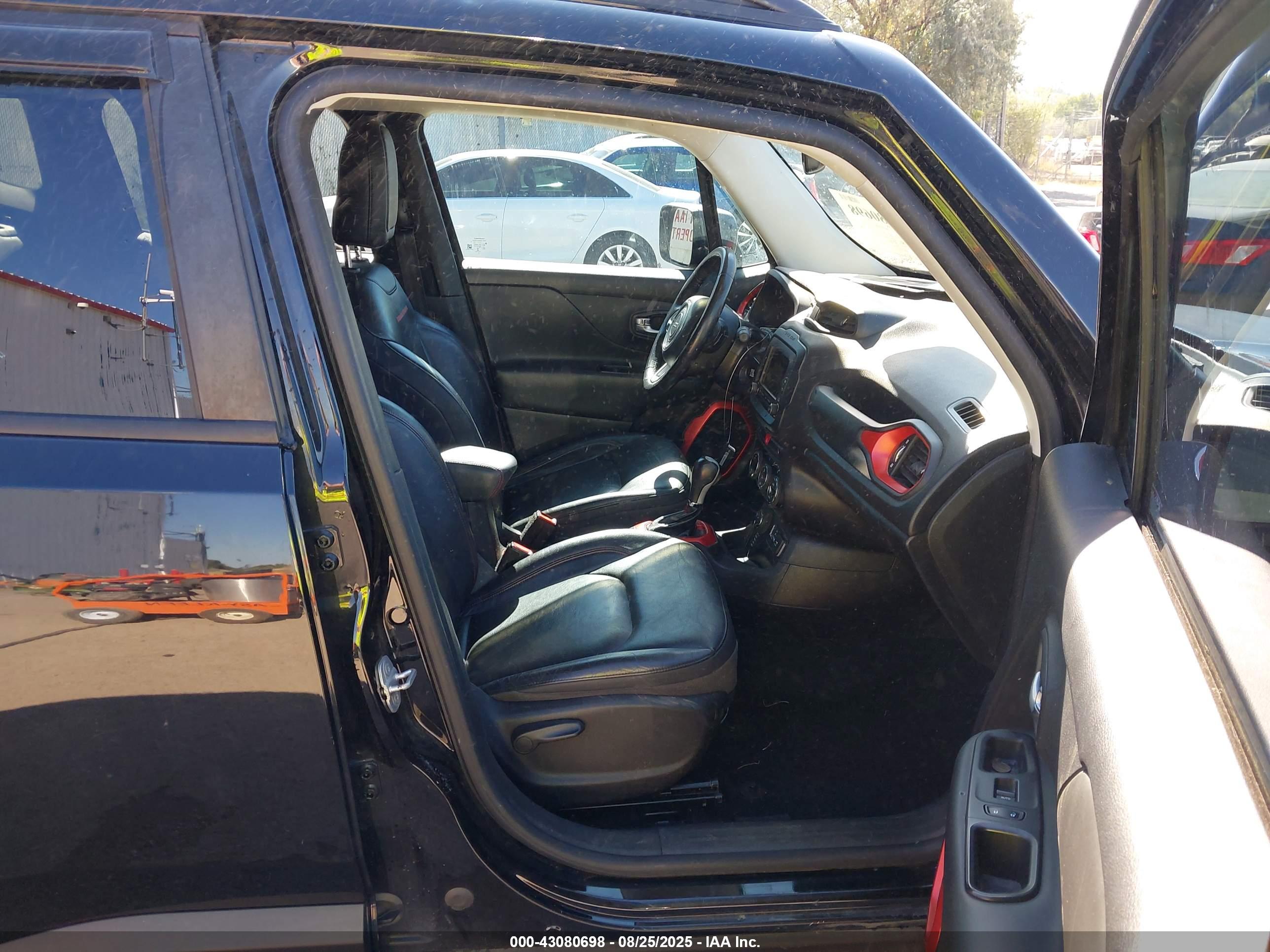 JEEP RENEGADE image 5