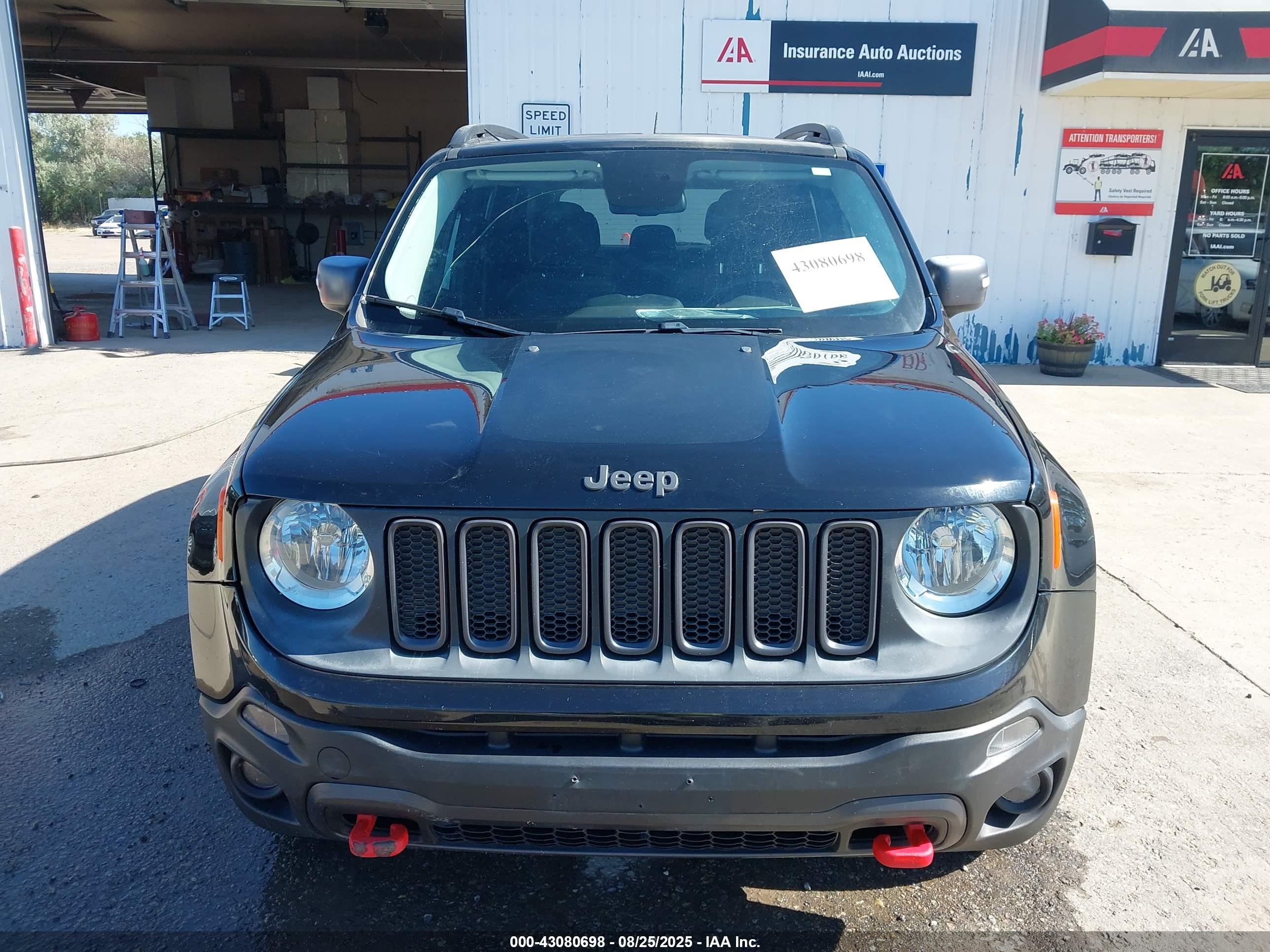 JEEP RENEGADE image 6