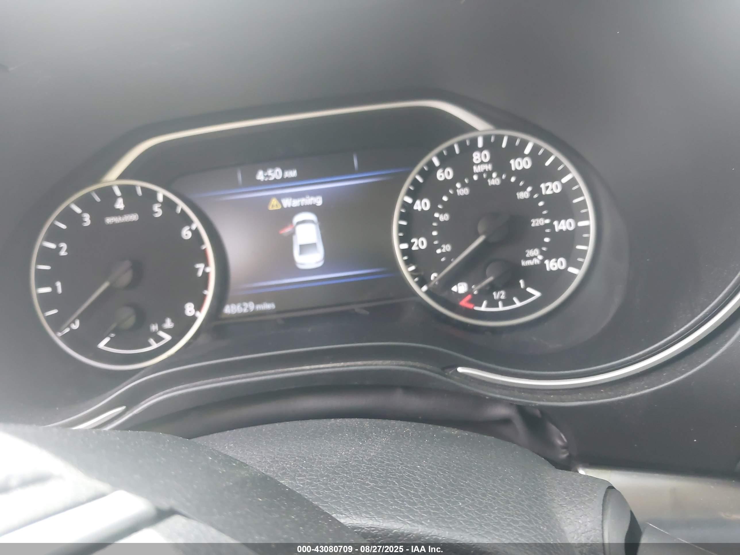 NISSAN MAXIMA image 7