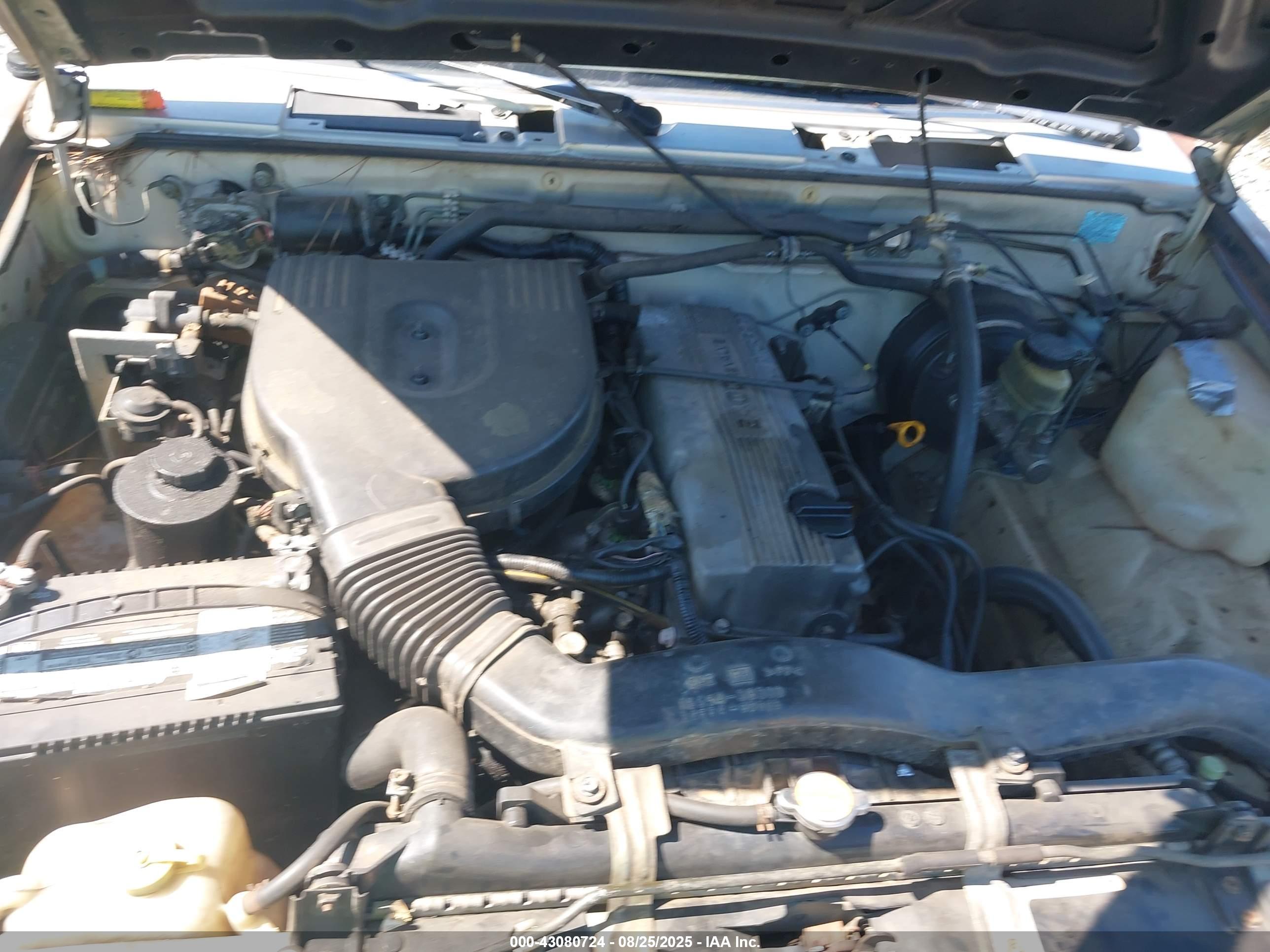 NISSAN 4X2 image 10