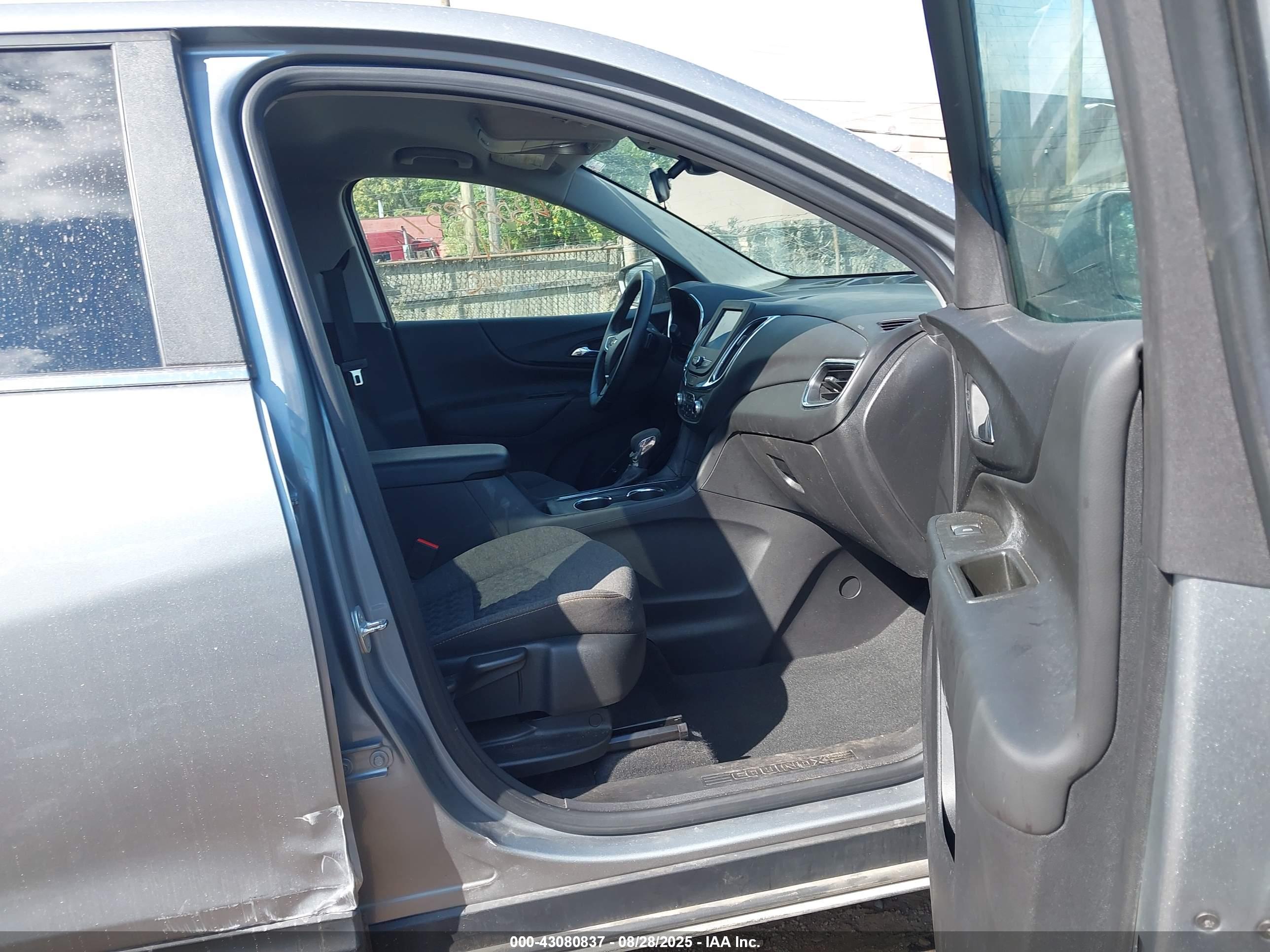 CHEVROLET EQUINOX image 5