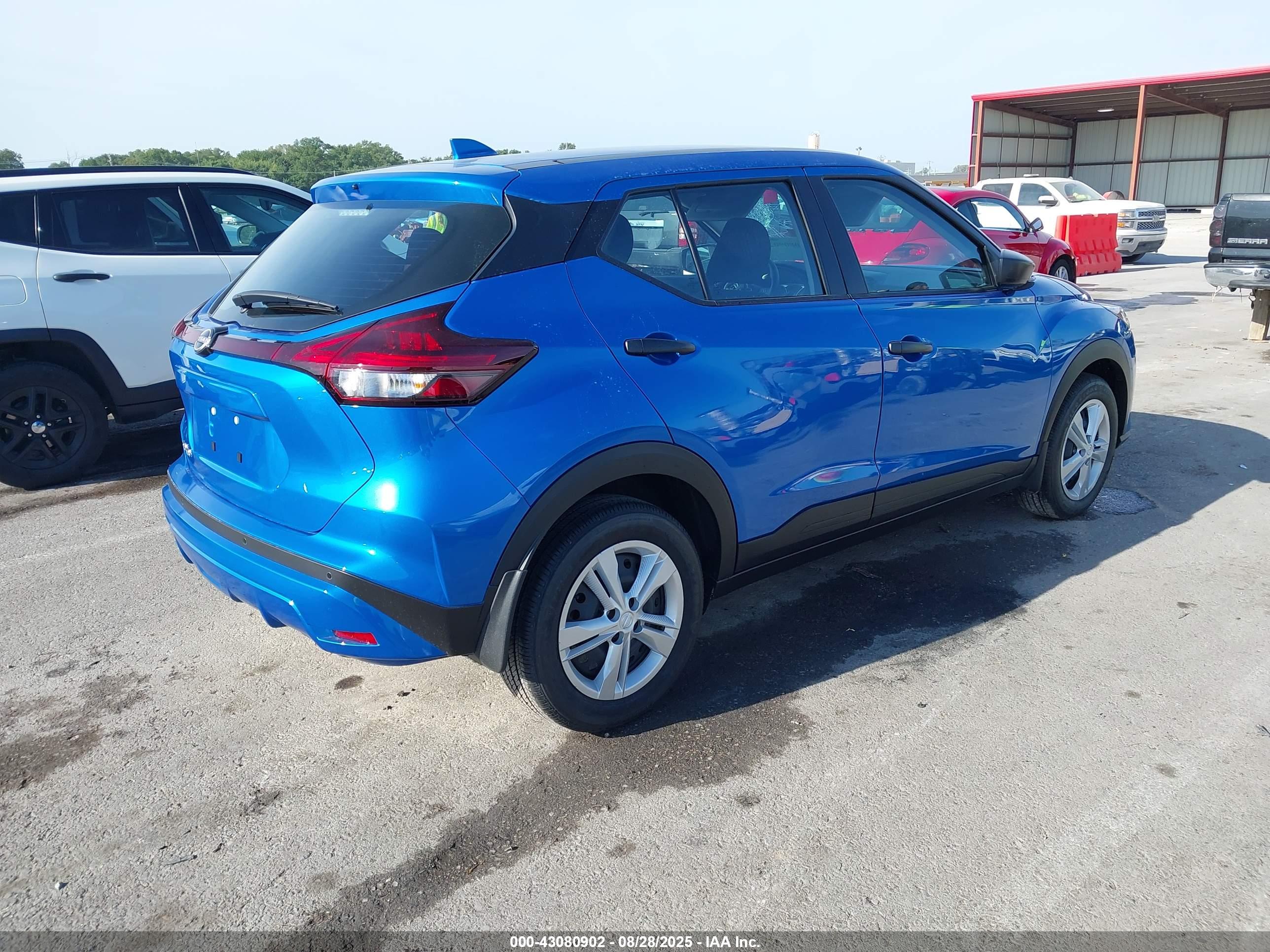NISSAN KICKS image 4