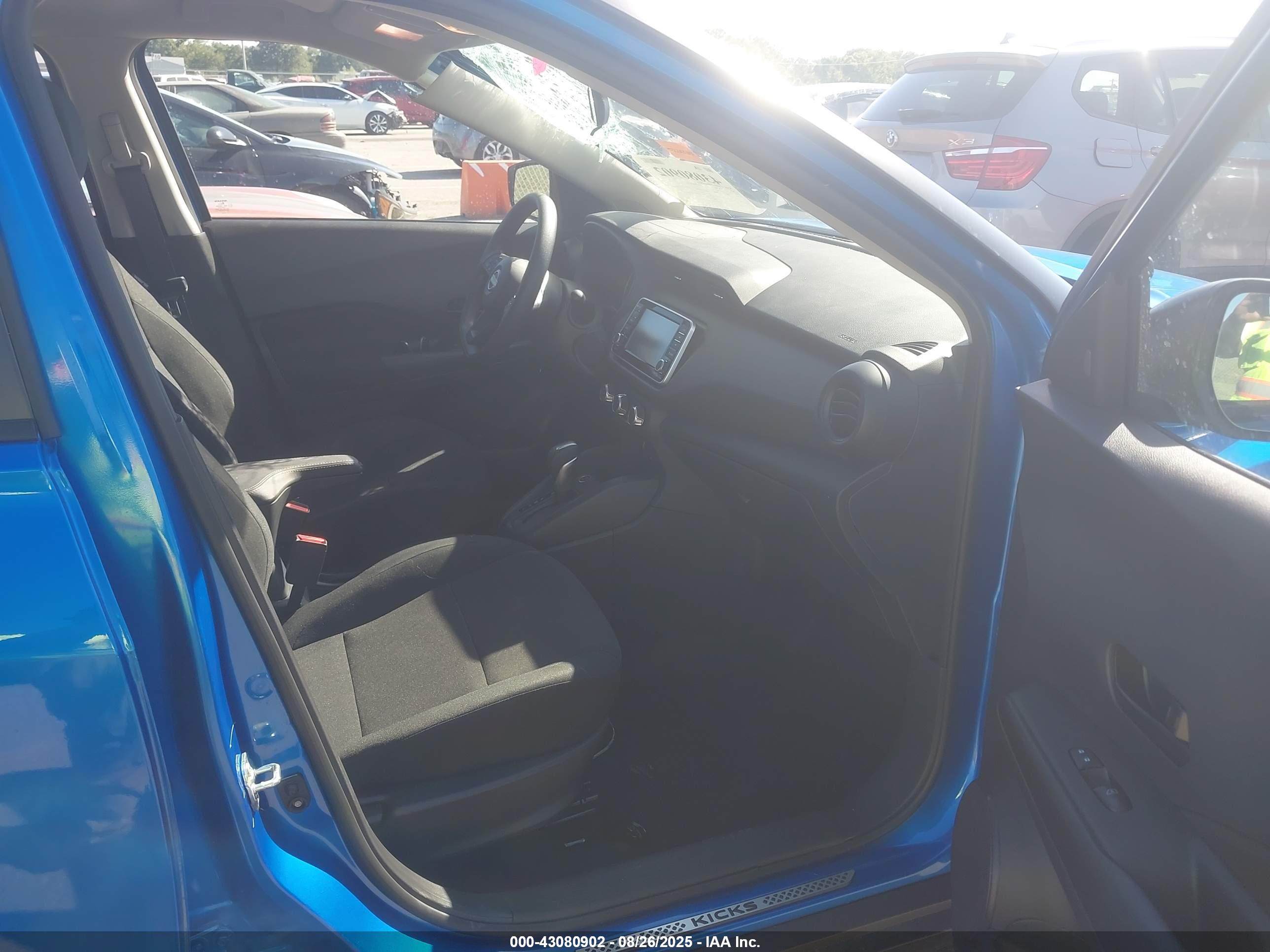 NISSAN KICKS image 5