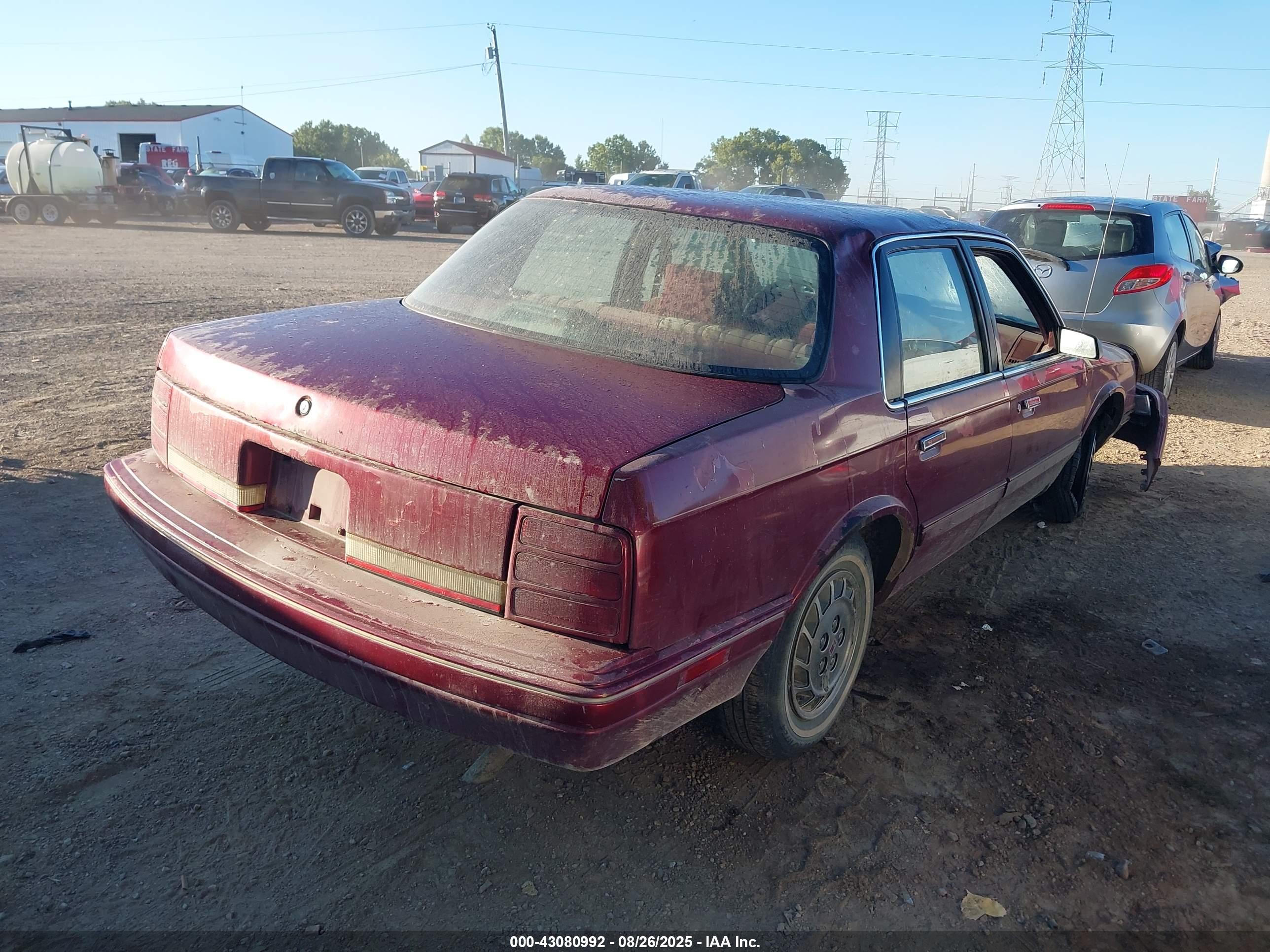 OLDSMOBILE CUTLASS image 4