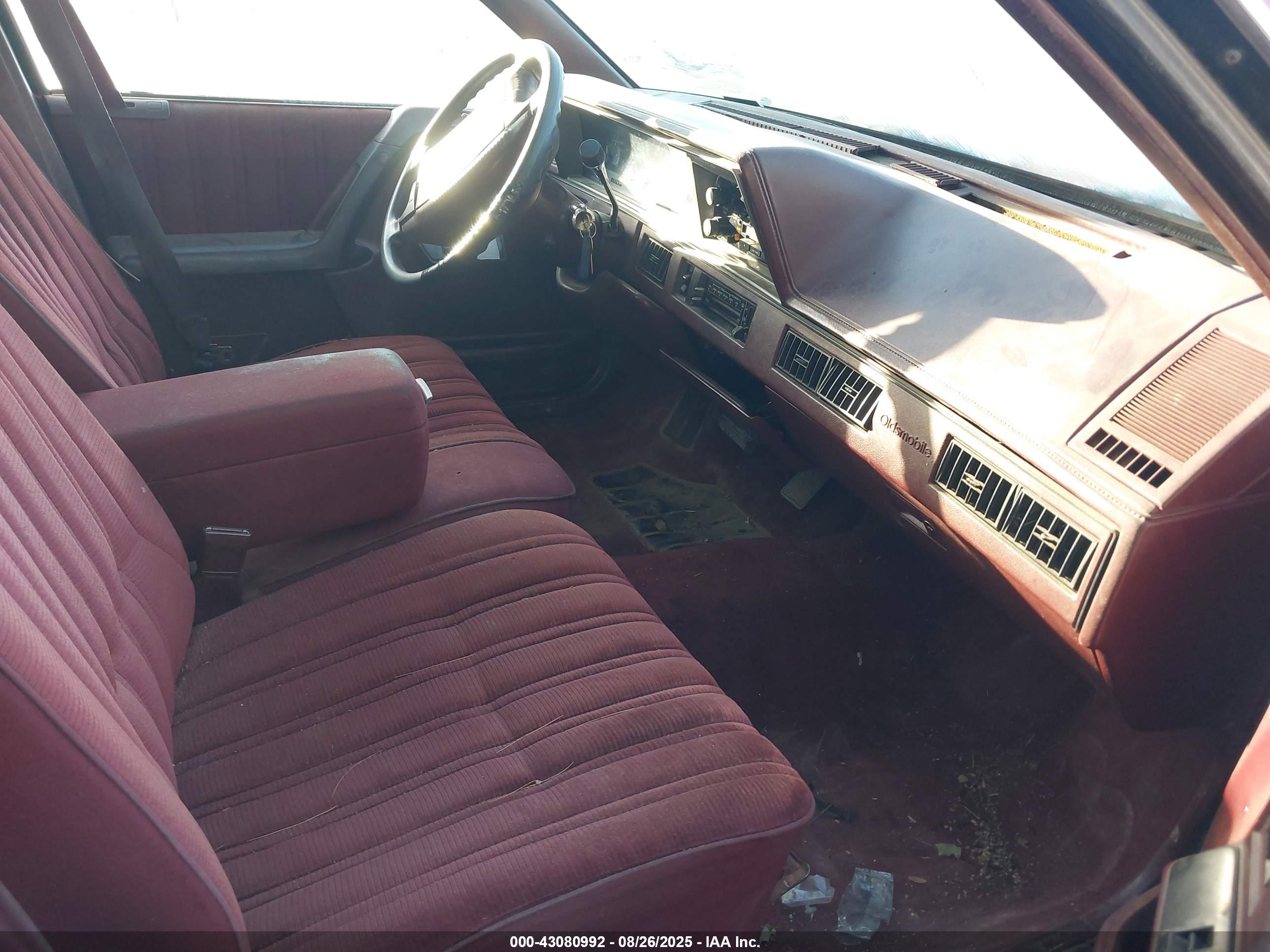 OLDSMOBILE CUTLASS image 5
