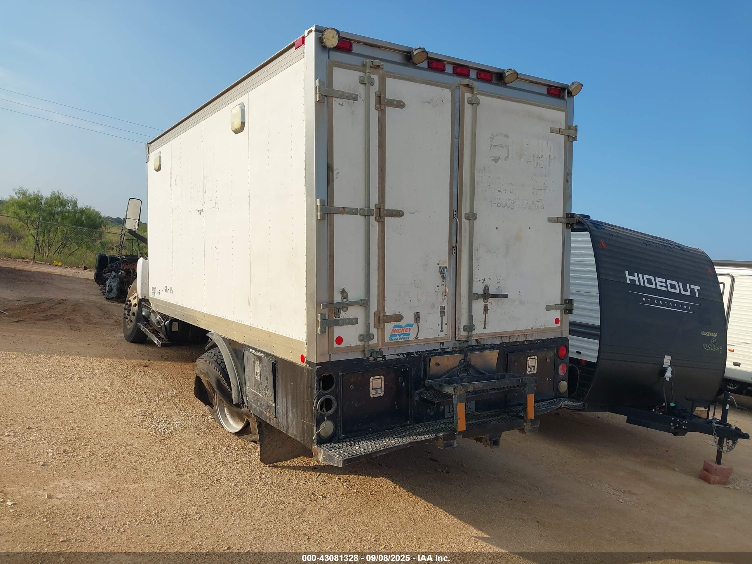 CHEVROLET CC7500 image 3
