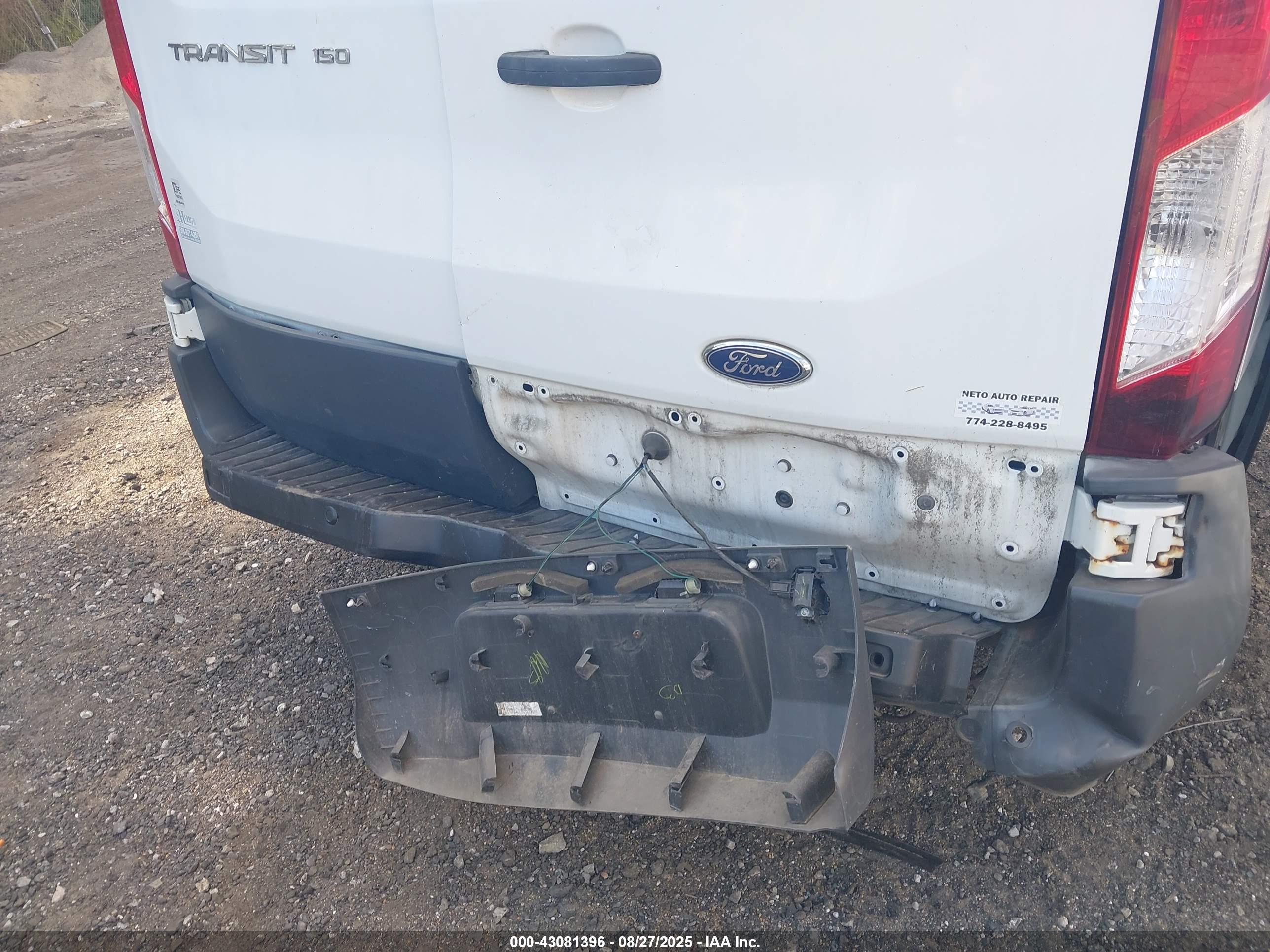 FORD TRANSIT-150 image 6