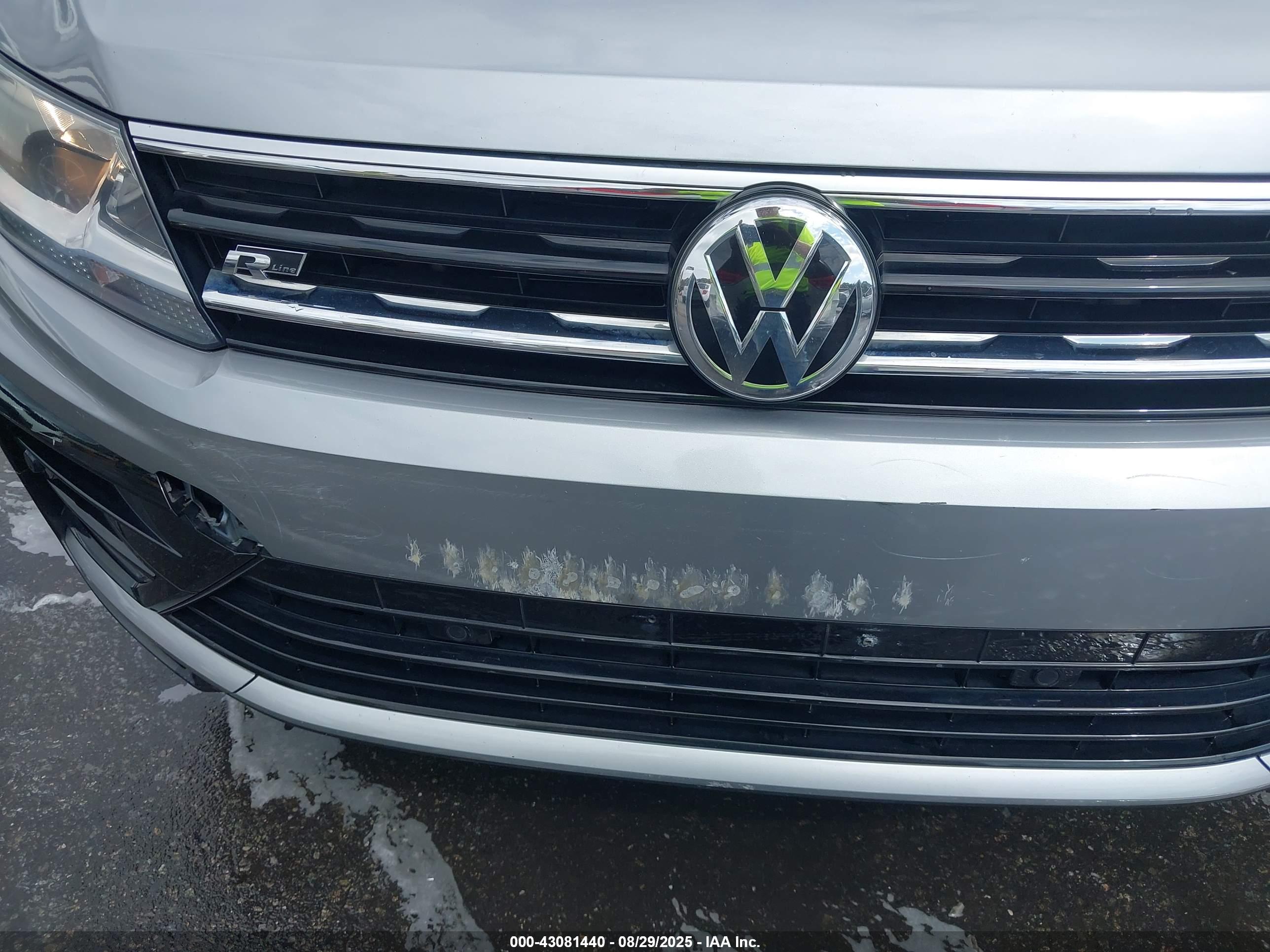 VOLKSWAGEN TIGUAN image 6