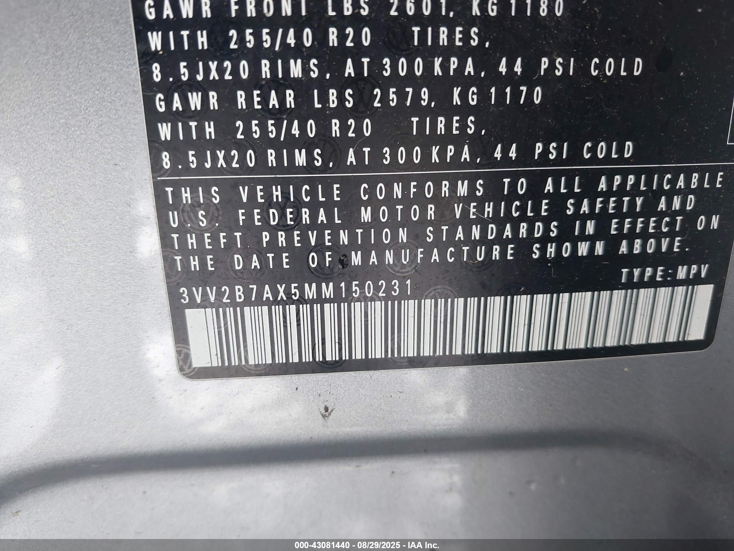 VOLKSWAGEN TIGUAN image 9