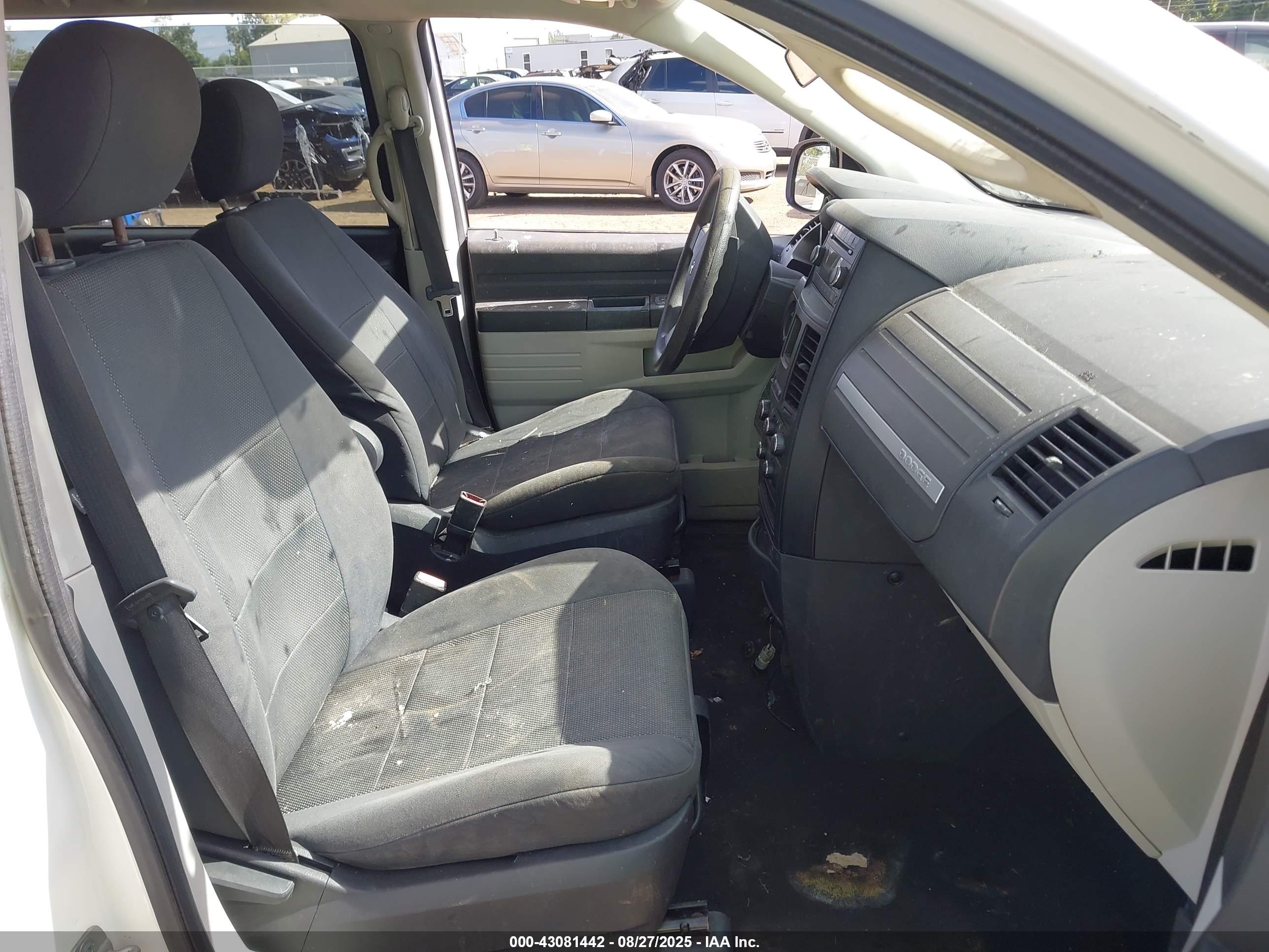 DODGE GRAND image 5