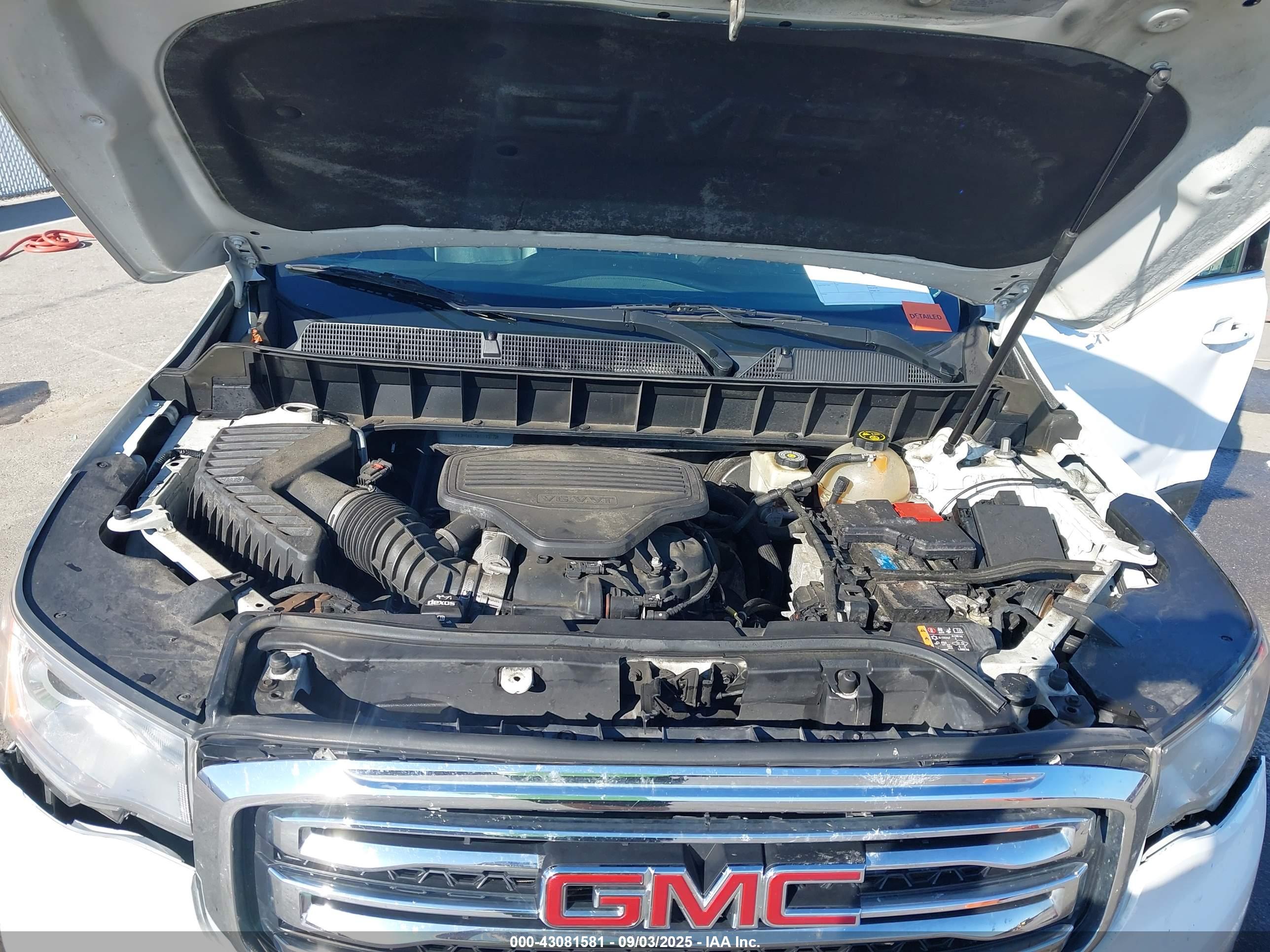 GMC ACADIA image 10