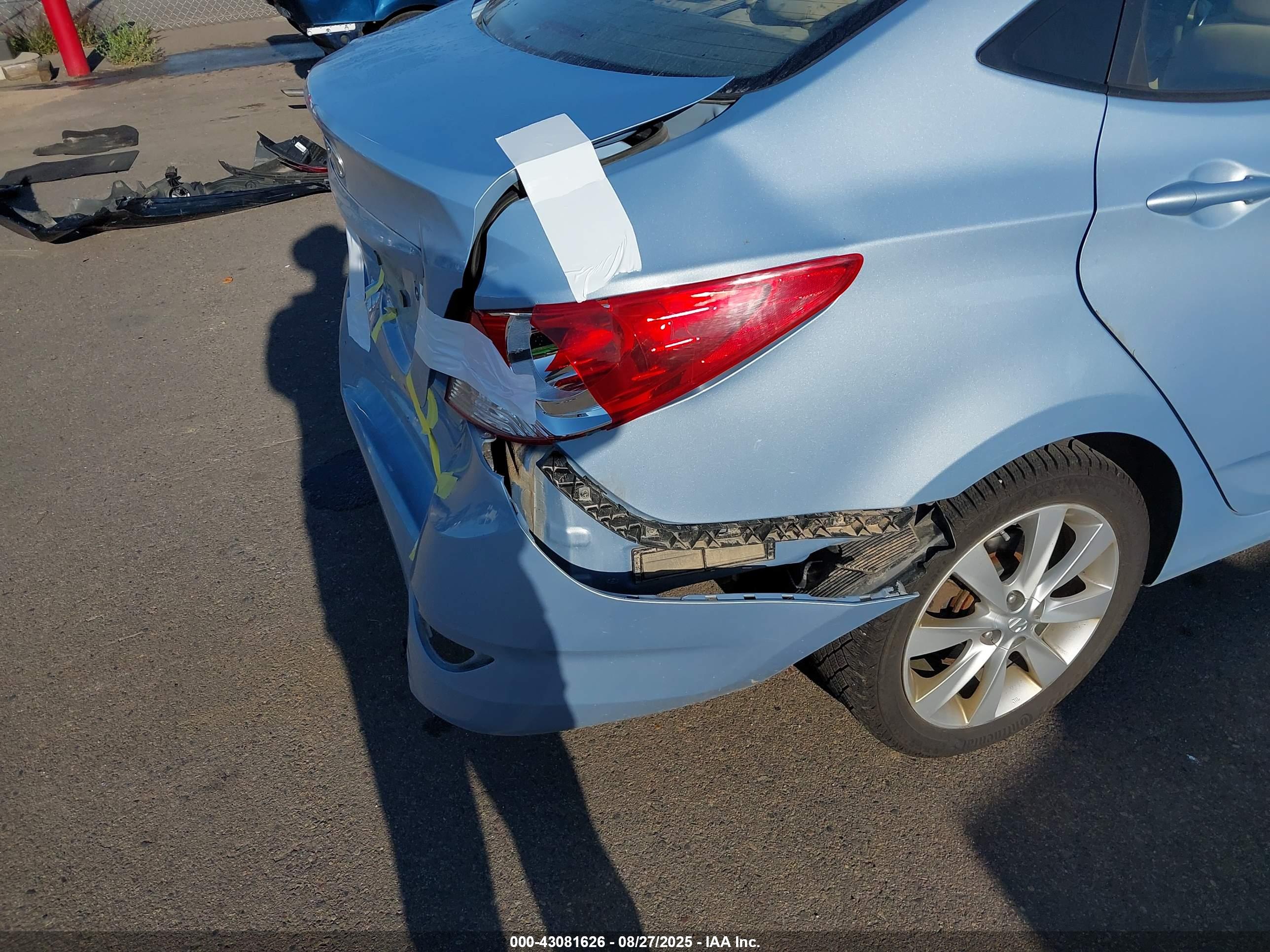 HYUNDAI ACCENT image 6