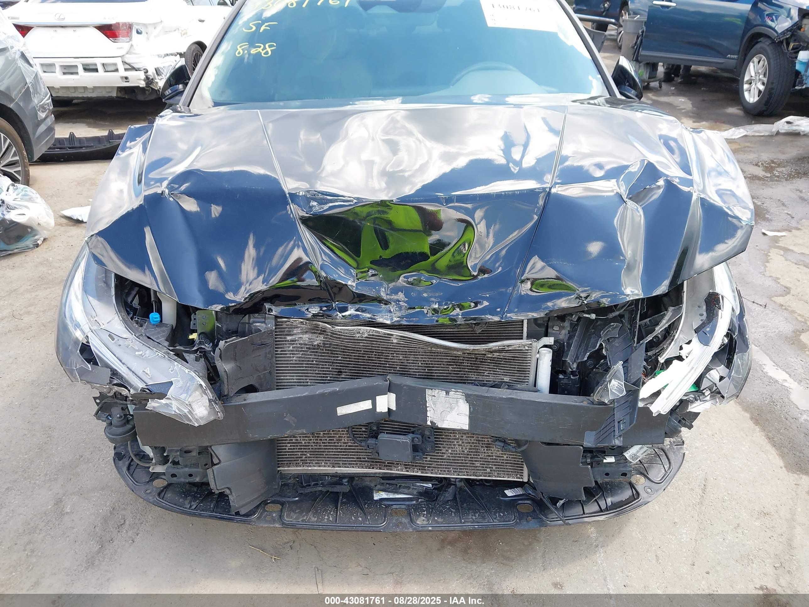 HYUNDAI ELANTRA image 6
