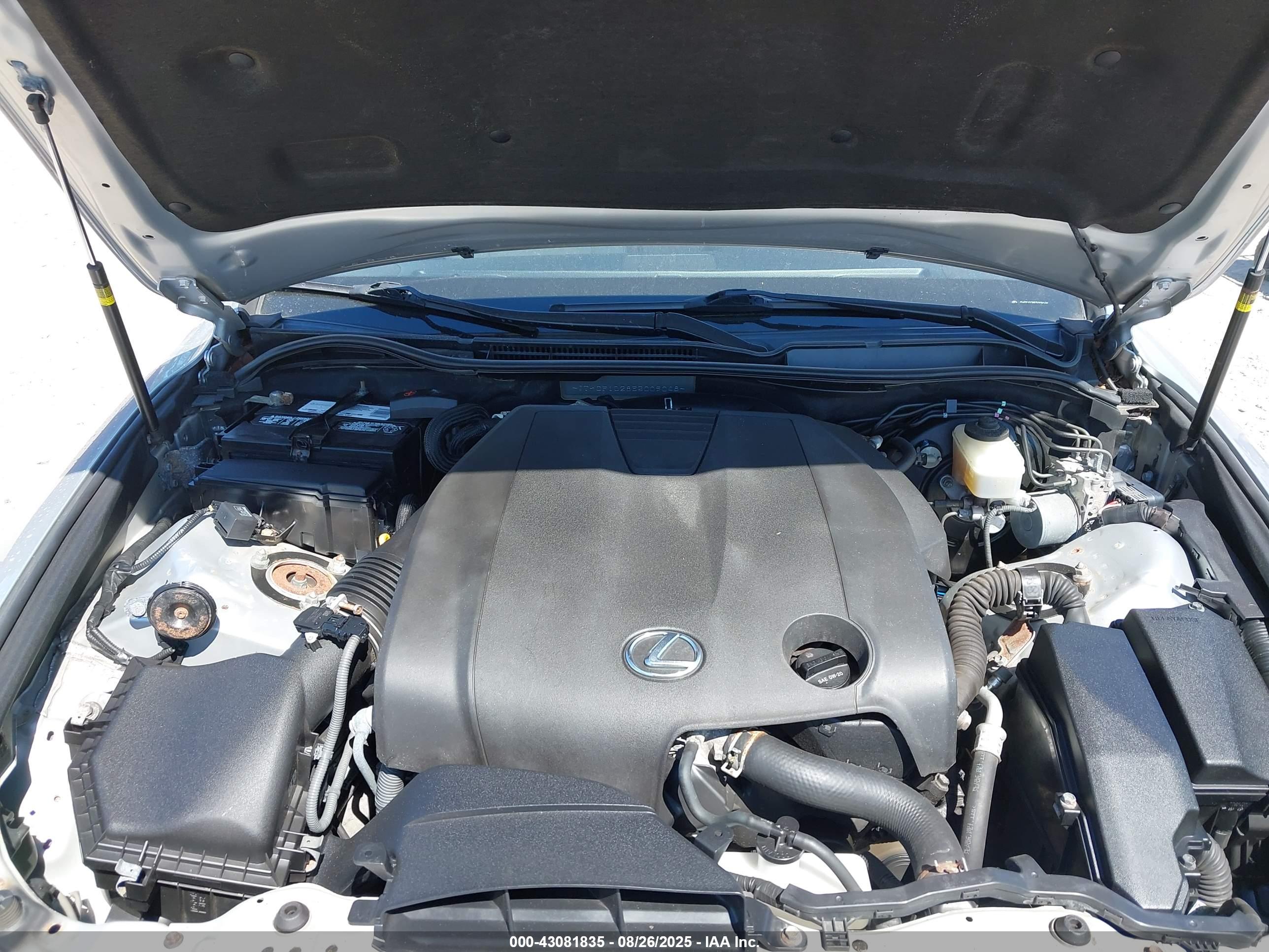LEXUS IS image 10