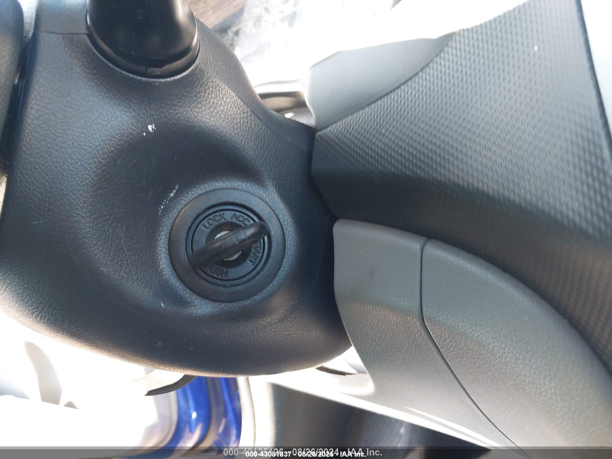 HYUNDAI ACCENT image 11