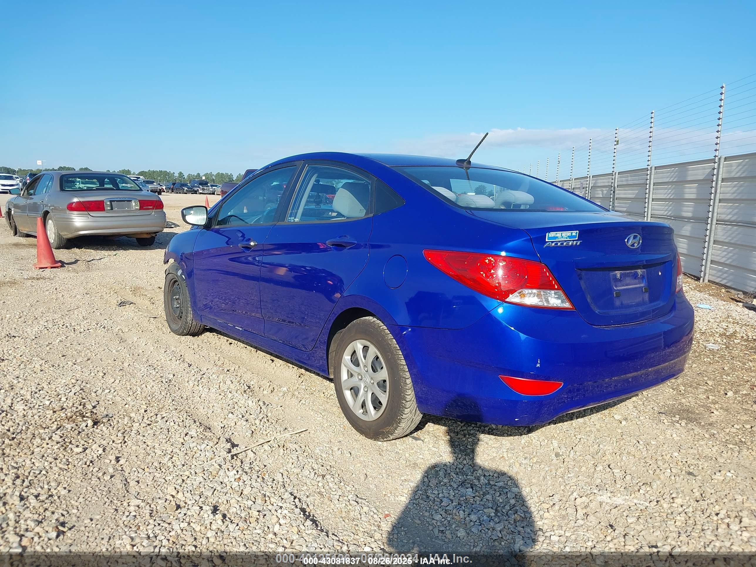 HYUNDAI ACCENT image 3