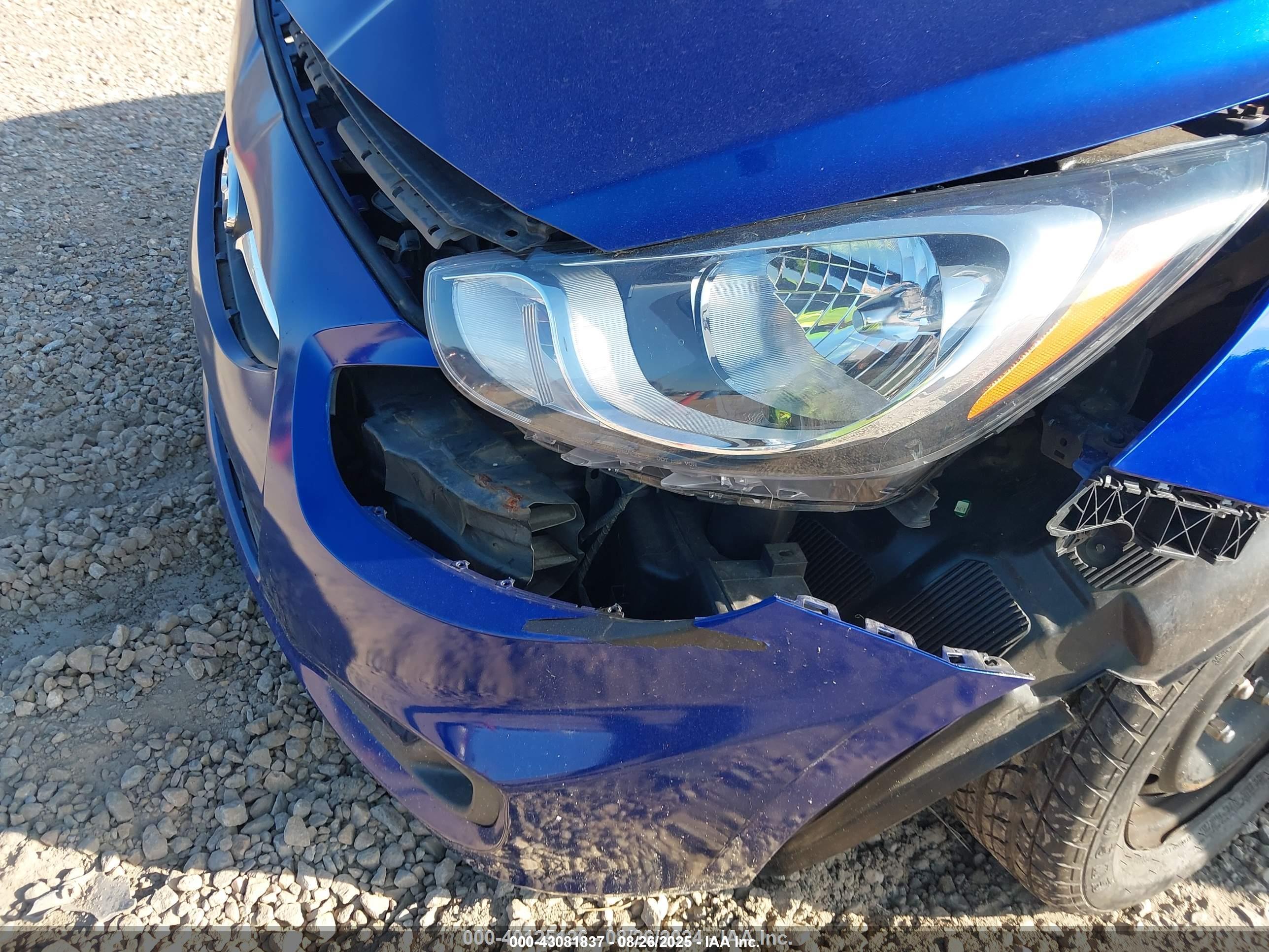 HYUNDAI ACCENT image 6