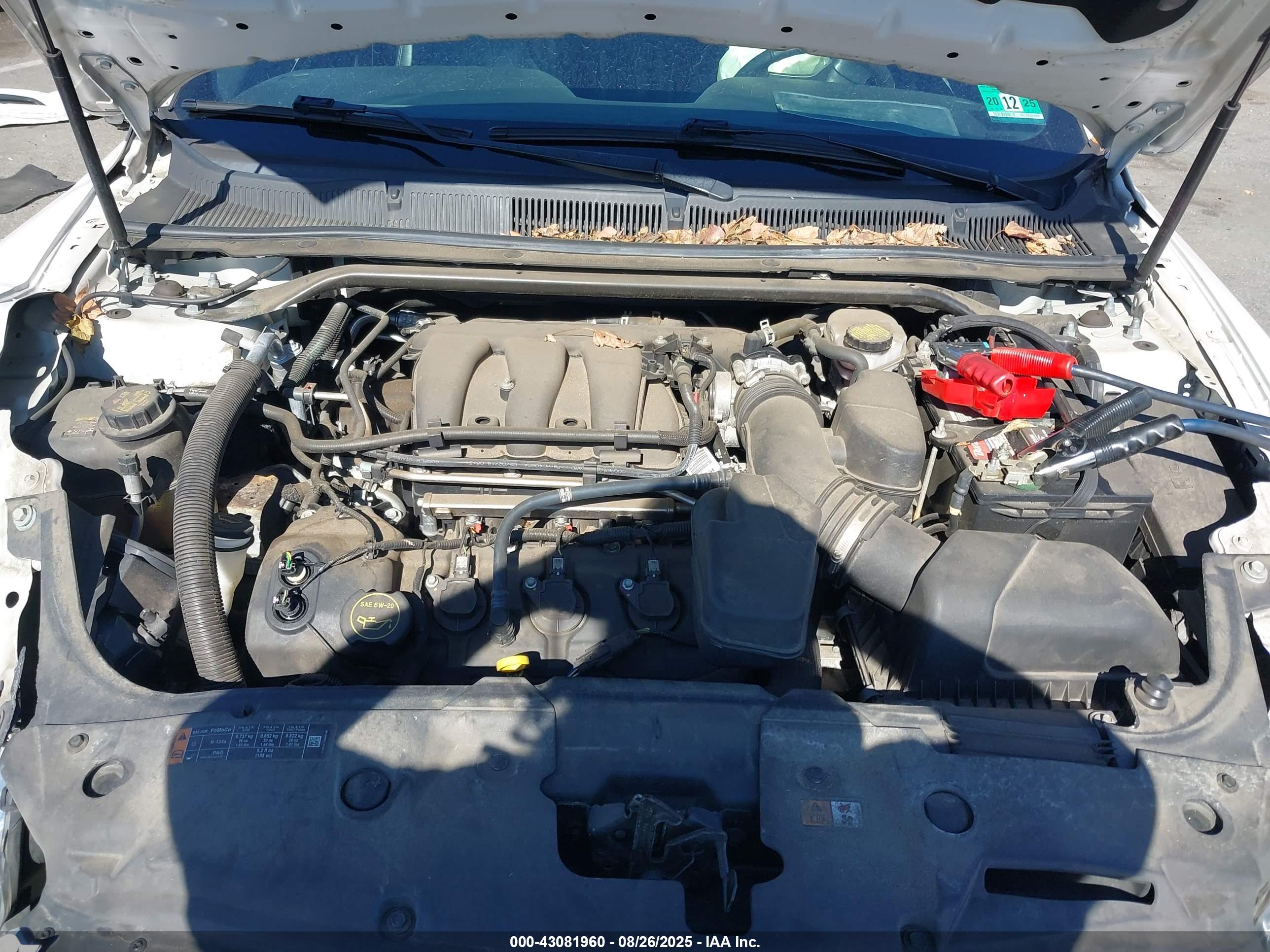 FORD TAURUS image 10