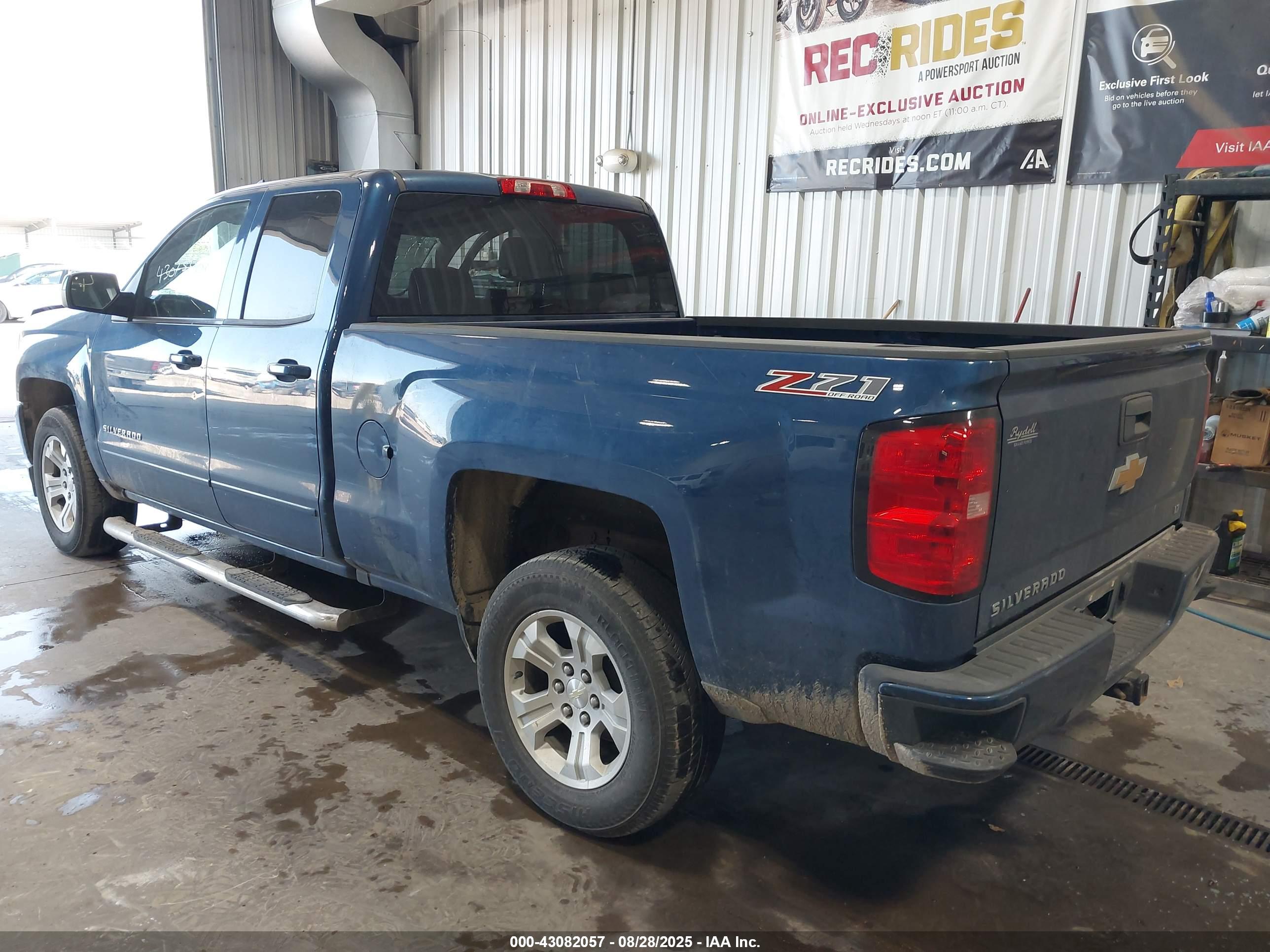 CHEVROLET SILVERADO image 3
