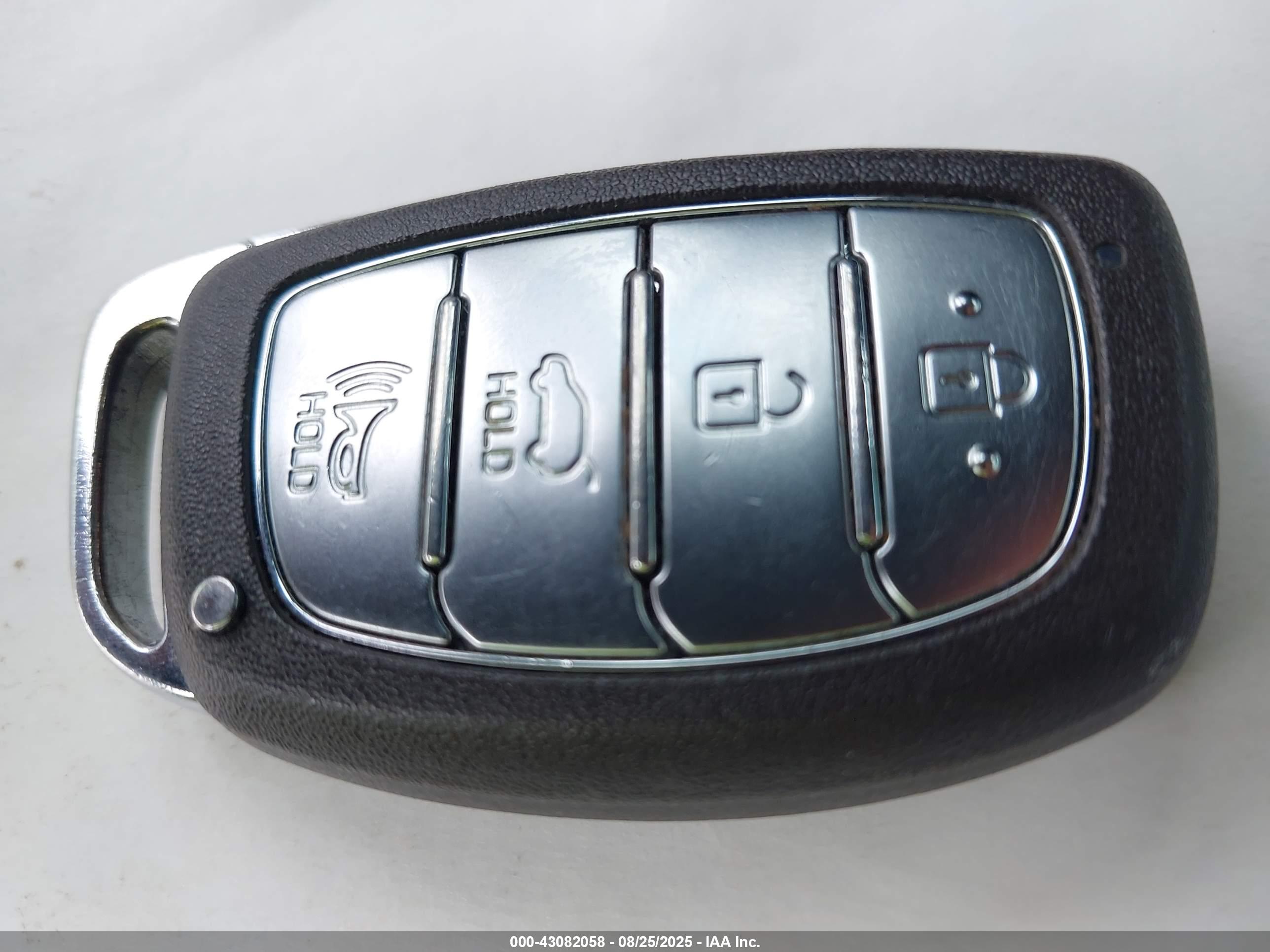 HYUNDAI TUCSON image 11