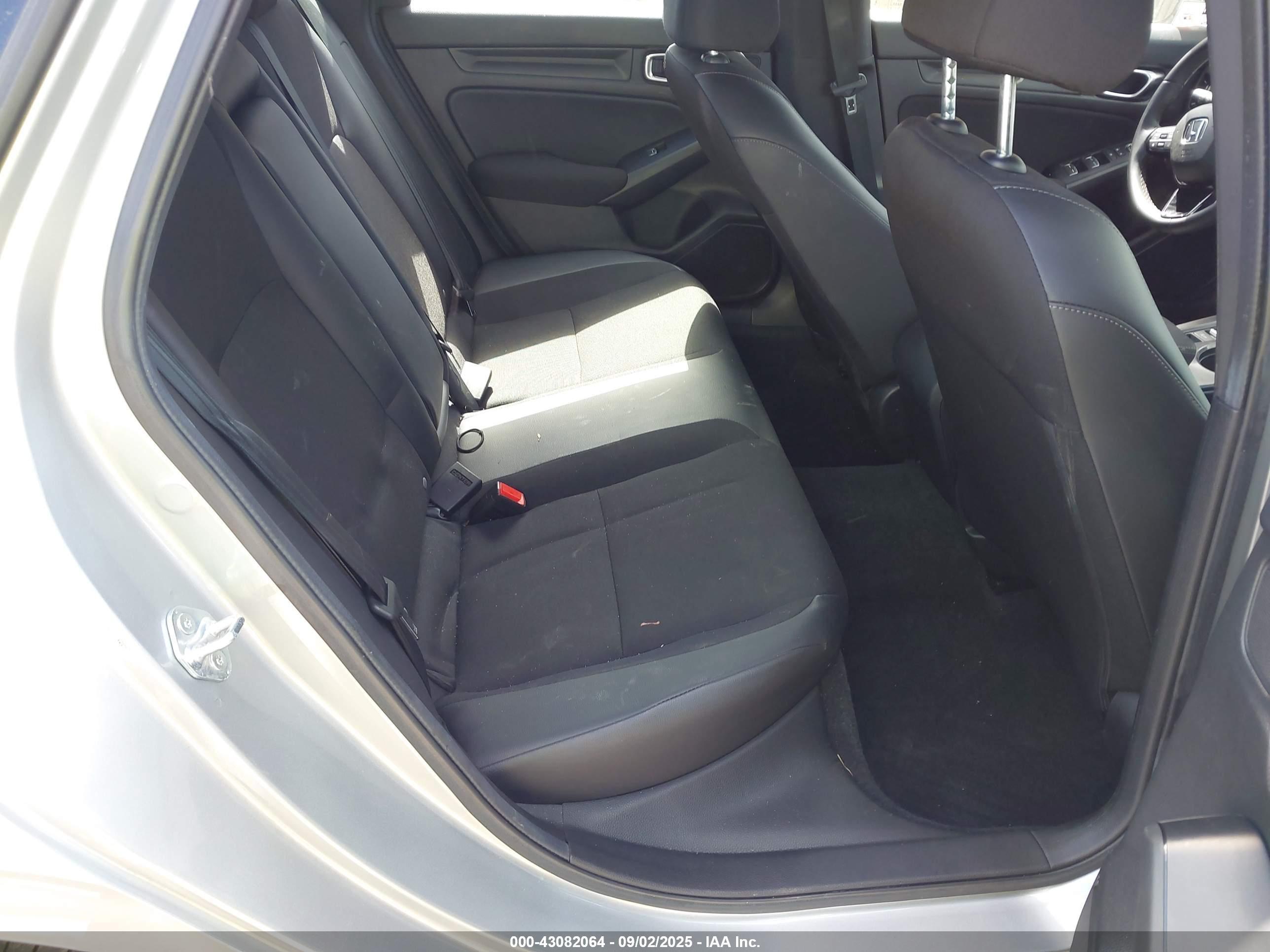 HONDA CIVIC image 8