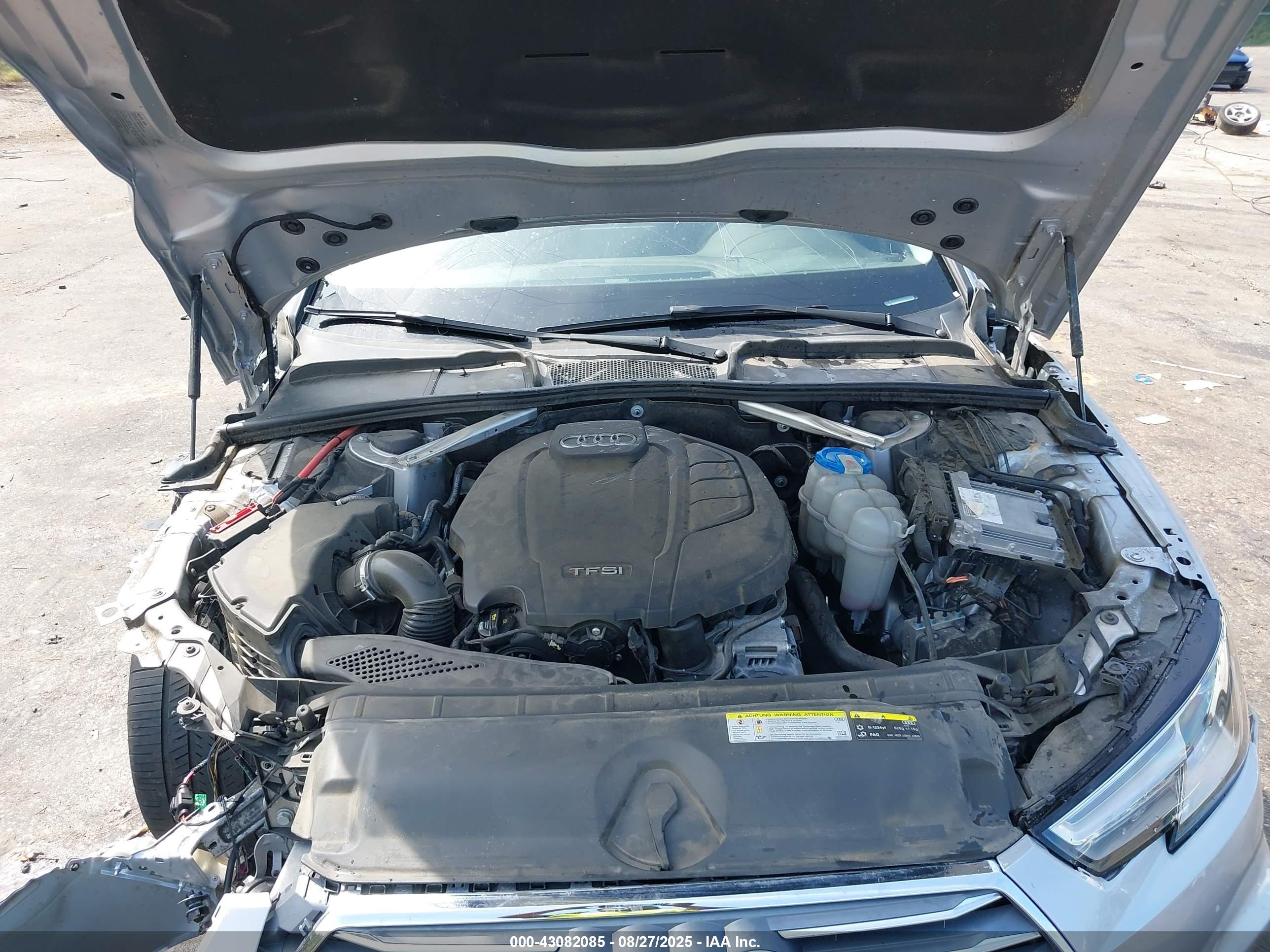 AUDI A4 image 10