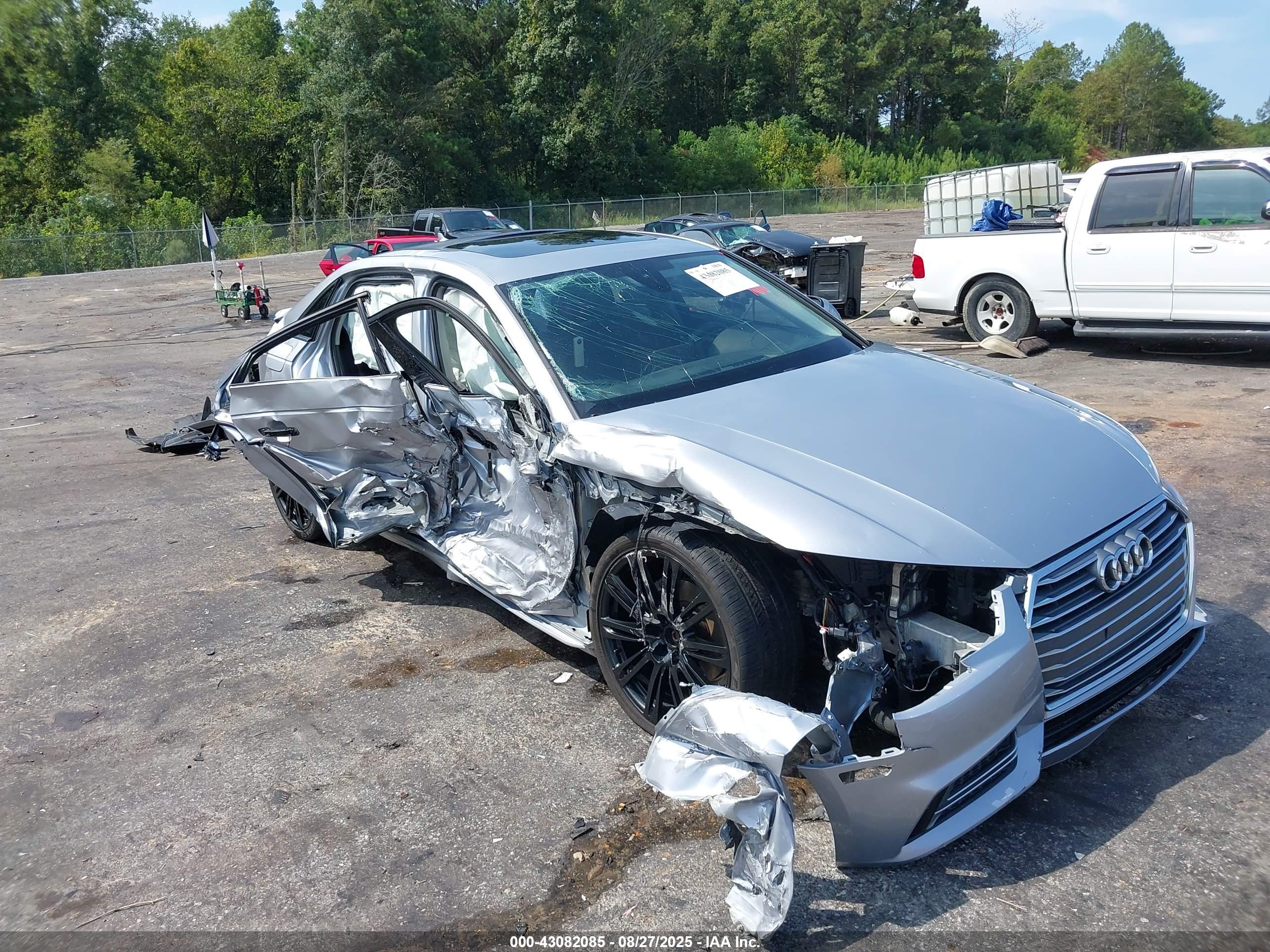 AUDI A4 image 6