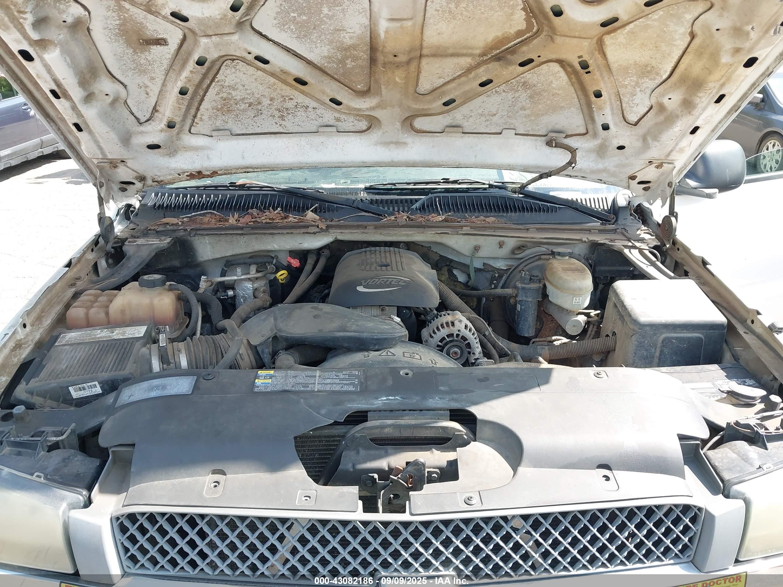CHEVROLET SILVERADO image 10