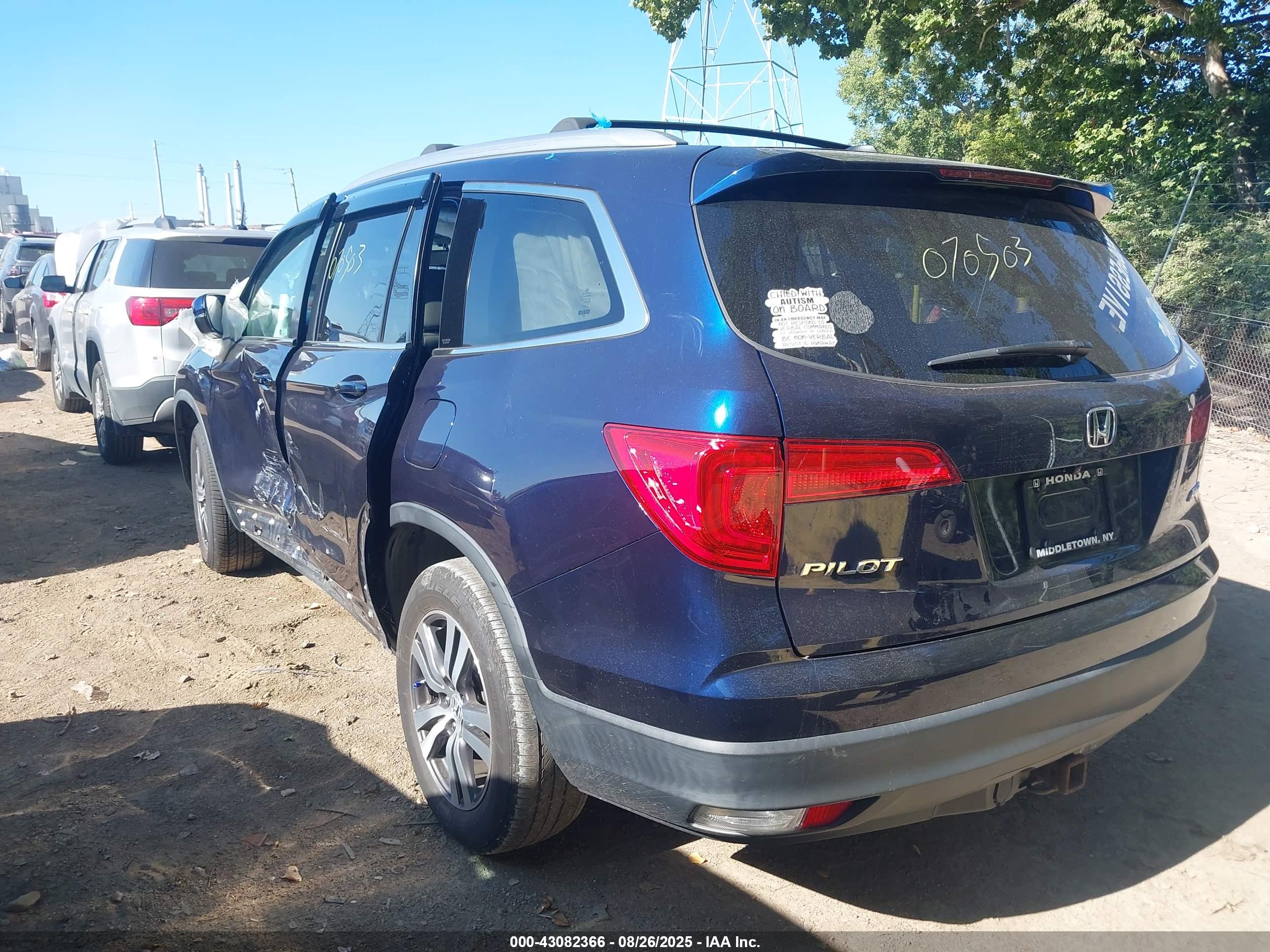HONDA PILOT image 3