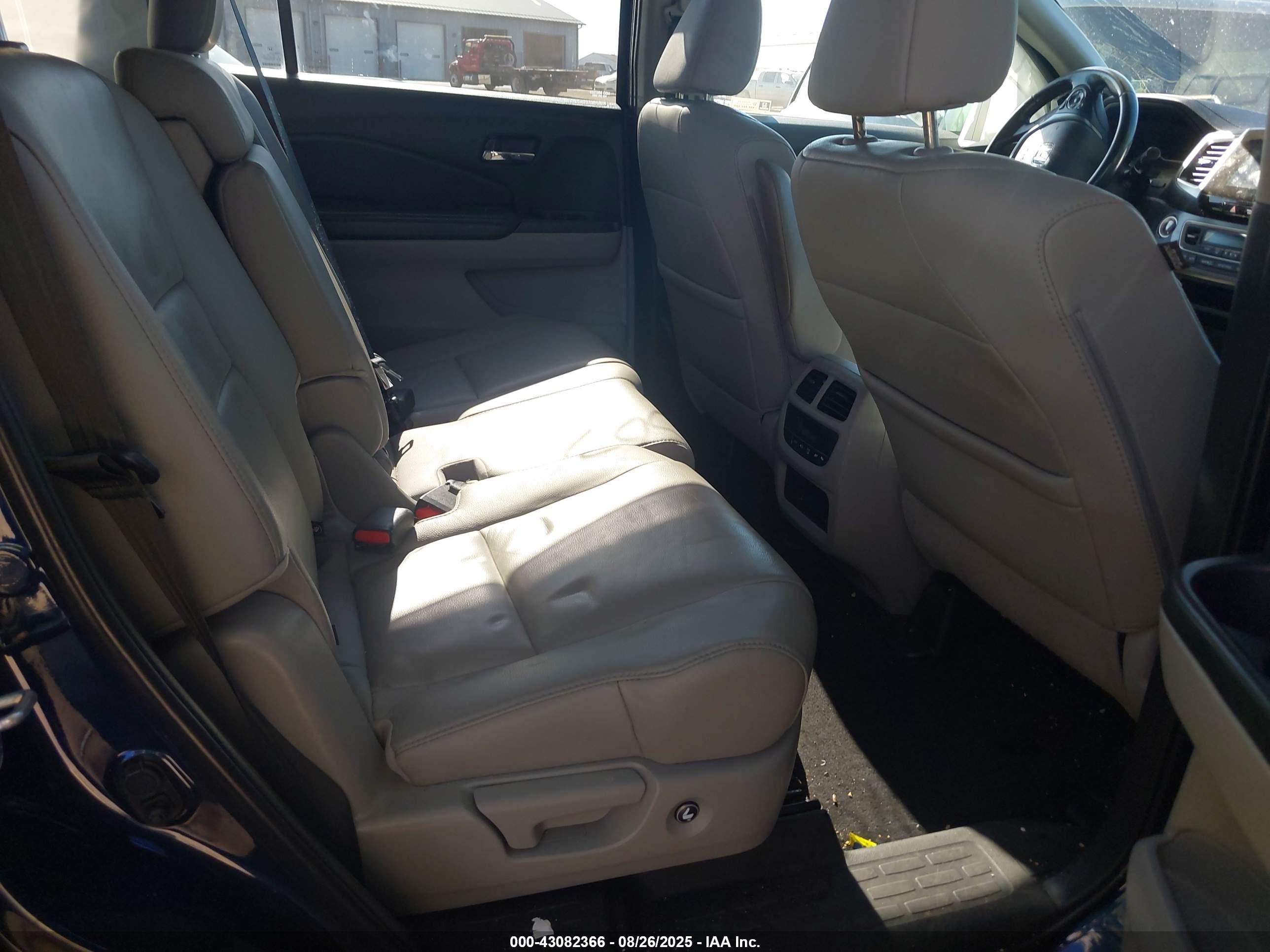 HONDA PILOT image 8