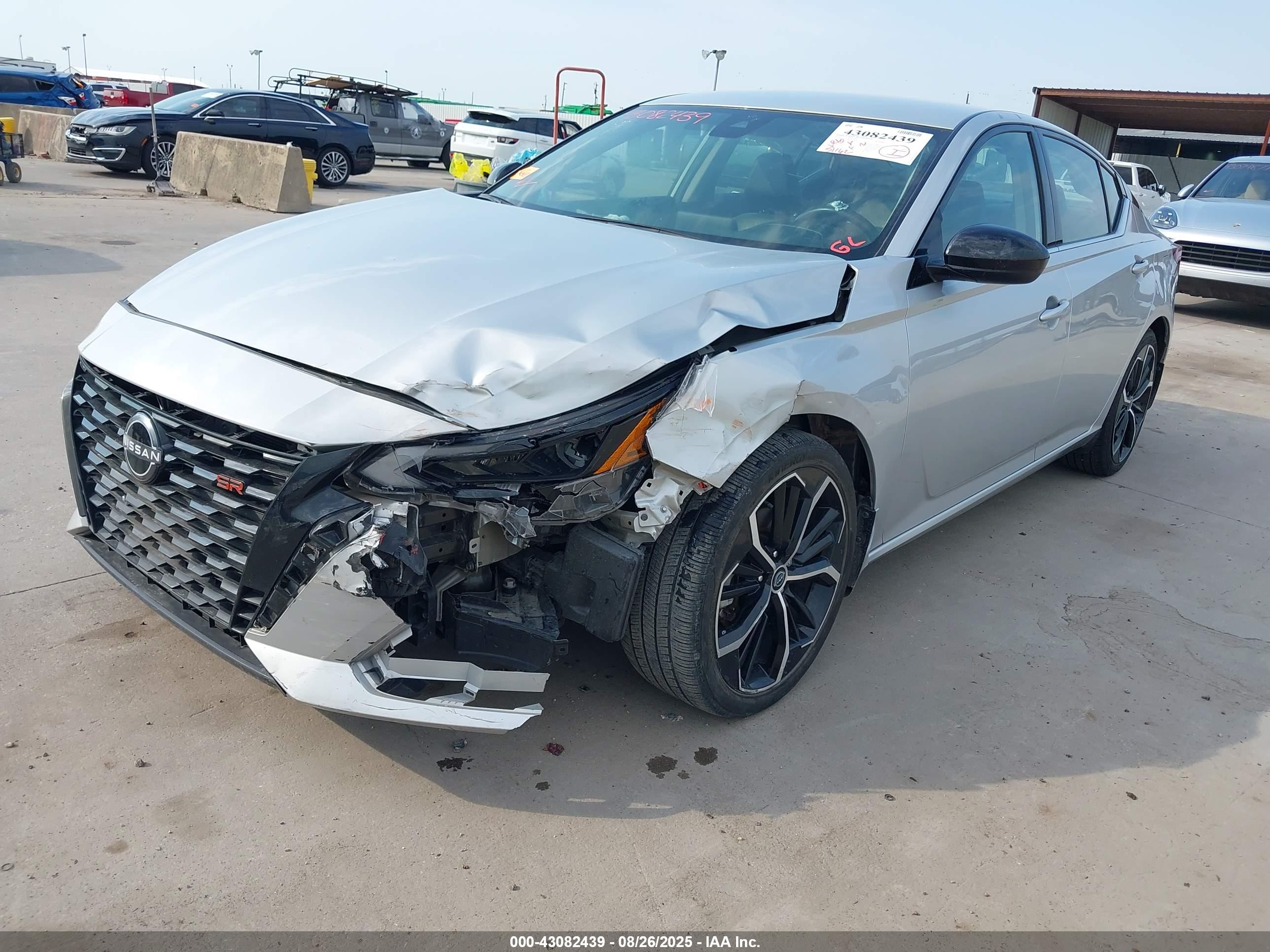 NISSAN ALTIMA image 2
