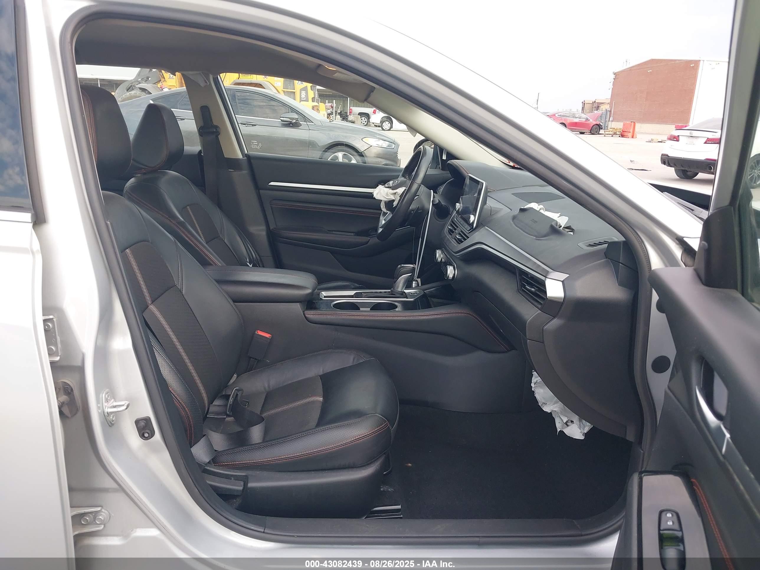 NISSAN ALTIMA image 5
