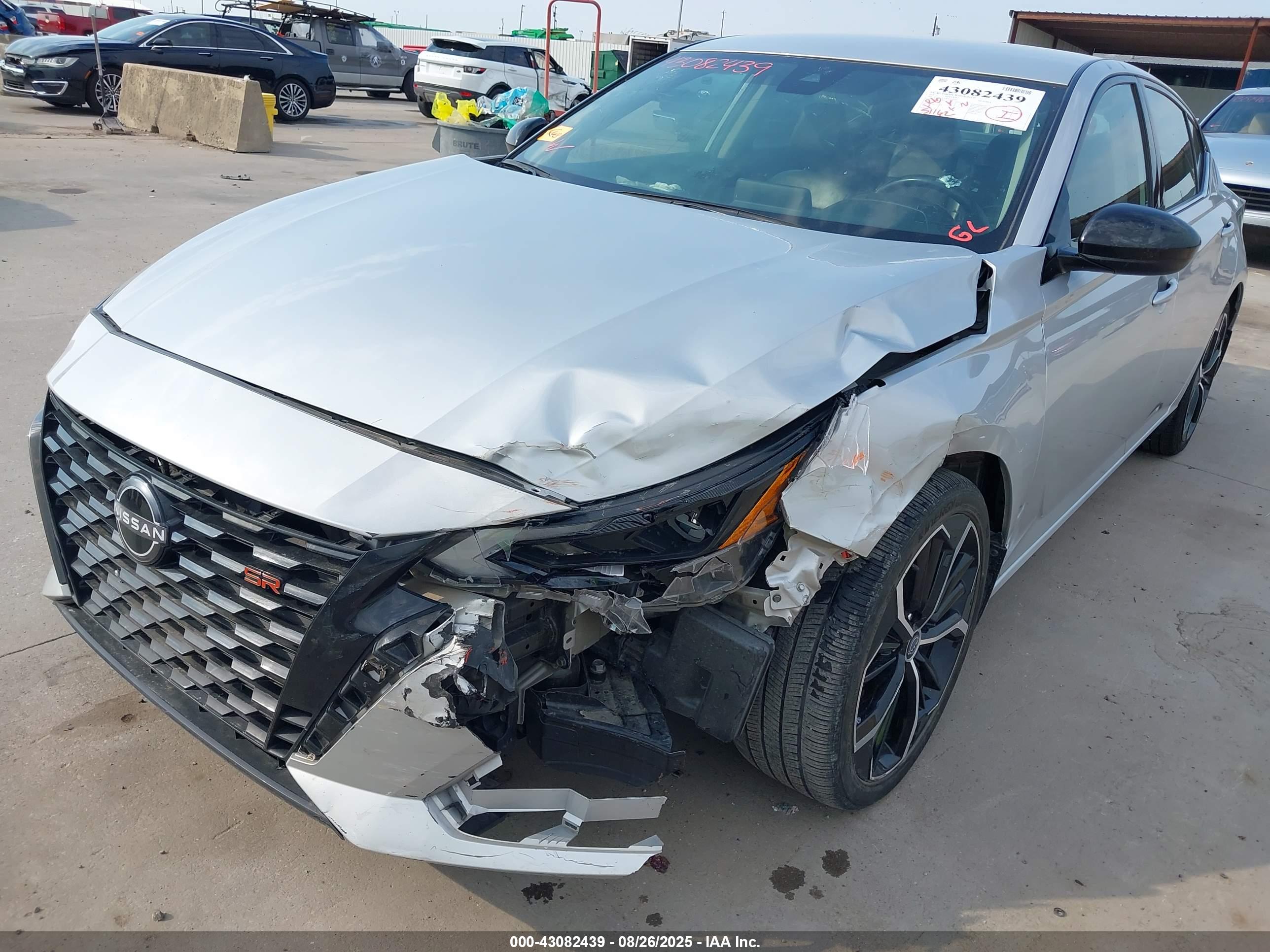 NISSAN ALTIMA image 6