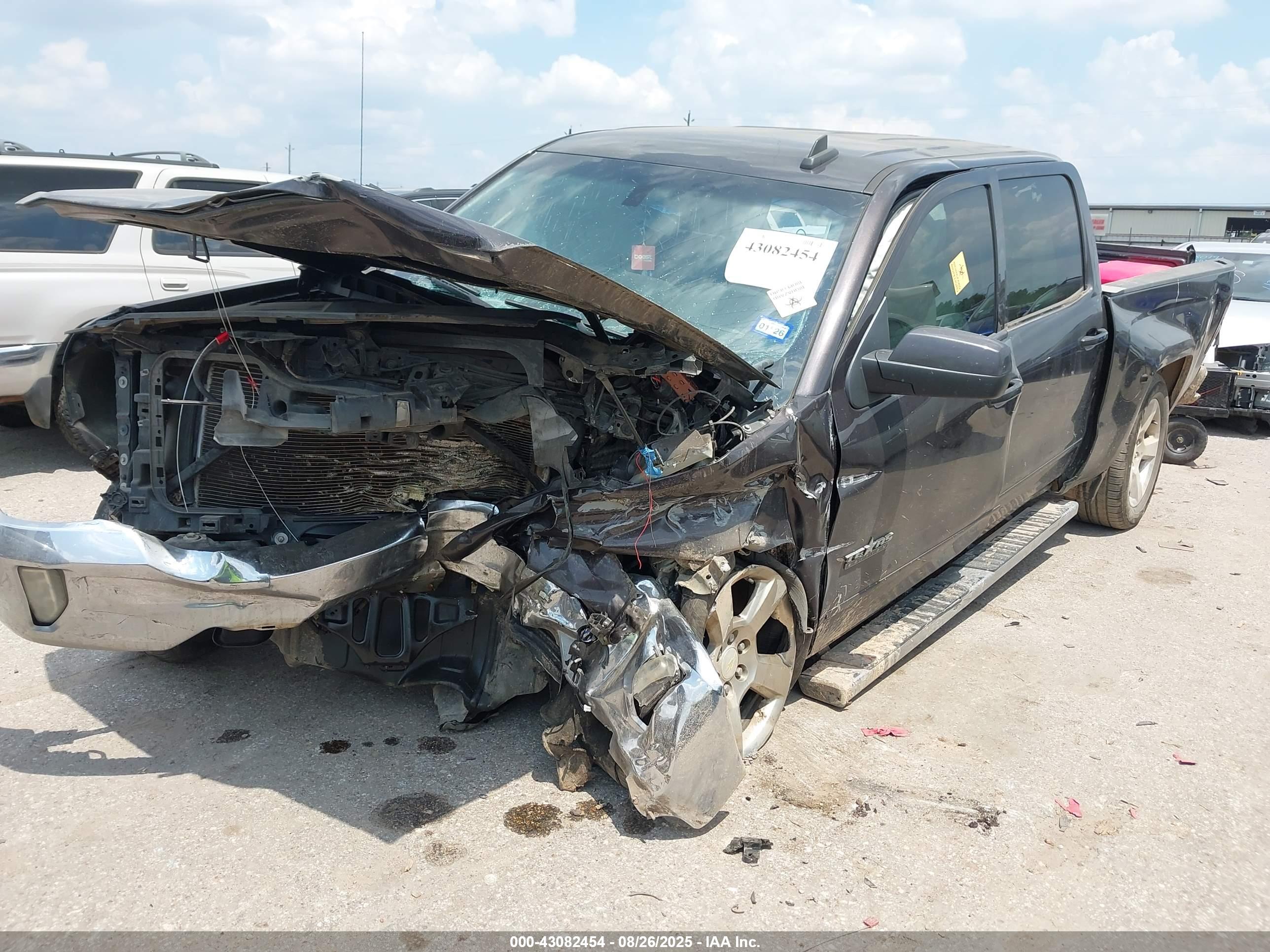 CHEVROLET SILVERADO image 2