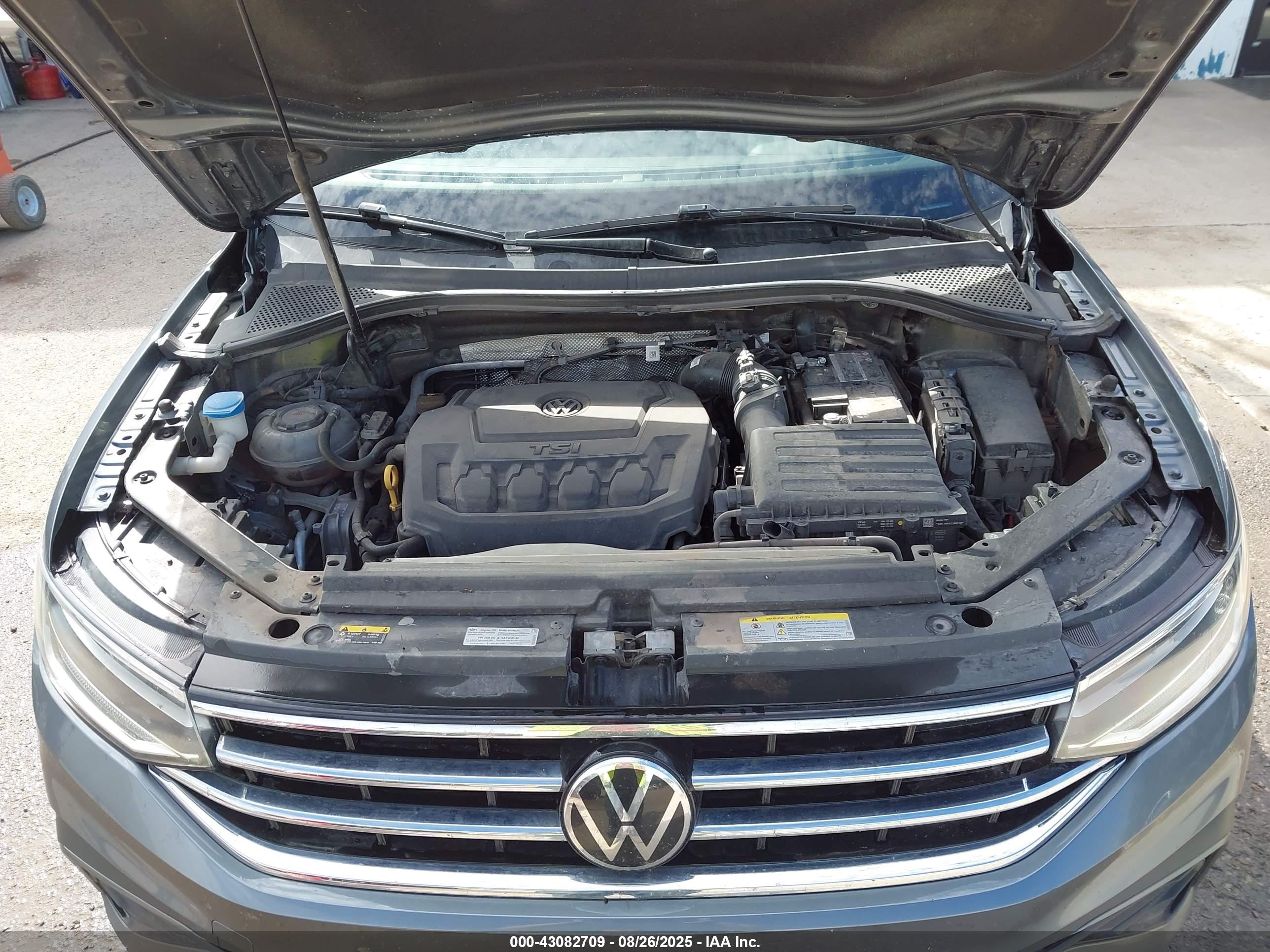 VOLKSWAGEN TIGUAN image 10