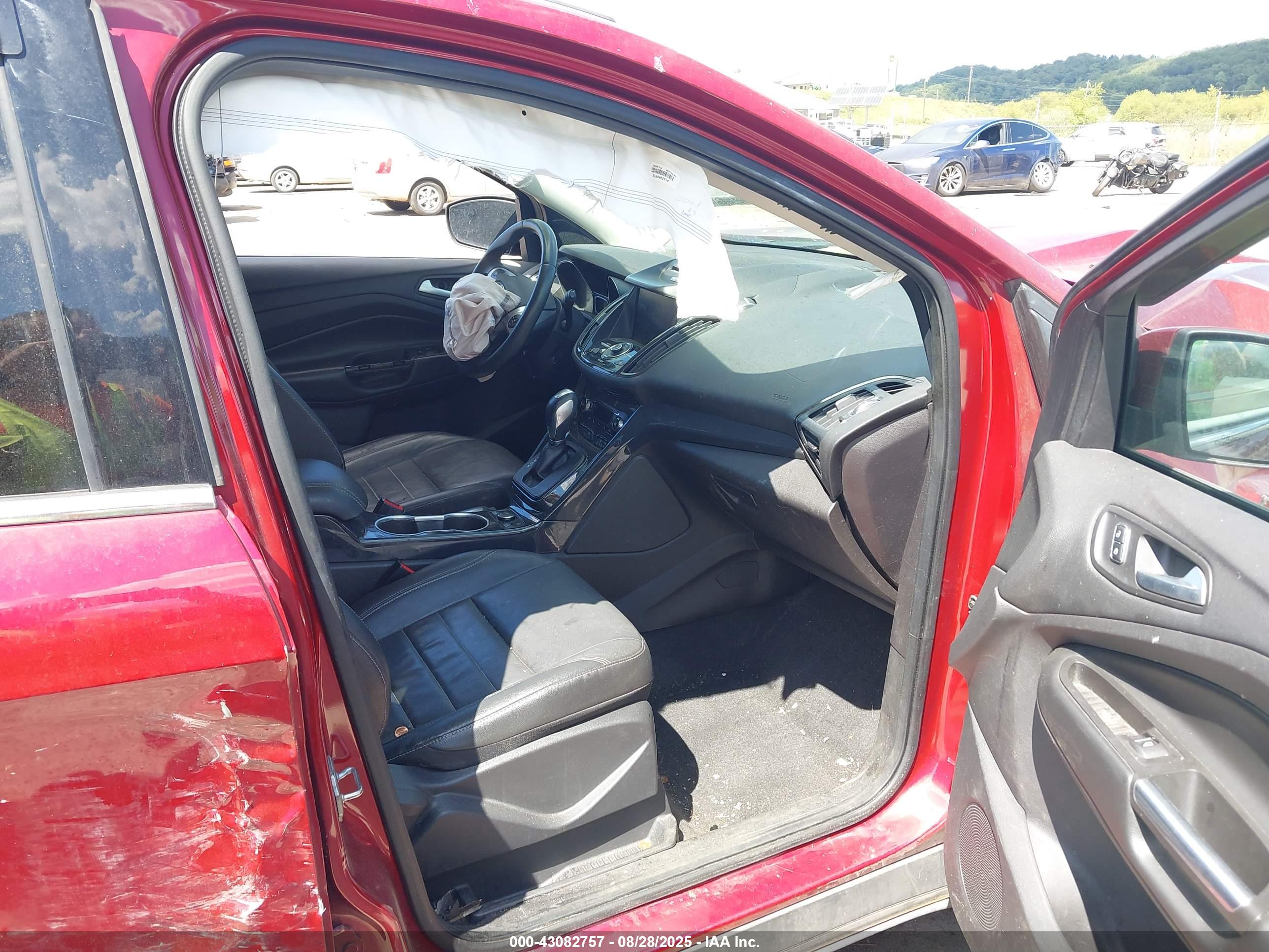 FORD ESCAPE image 5