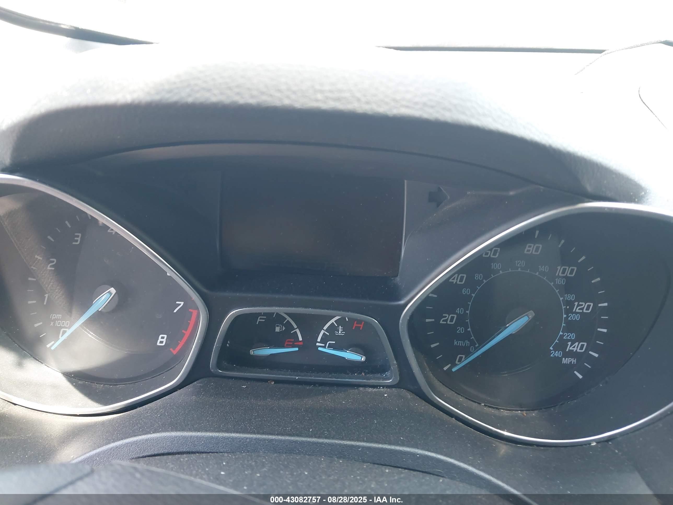 FORD ESCAPE image 7