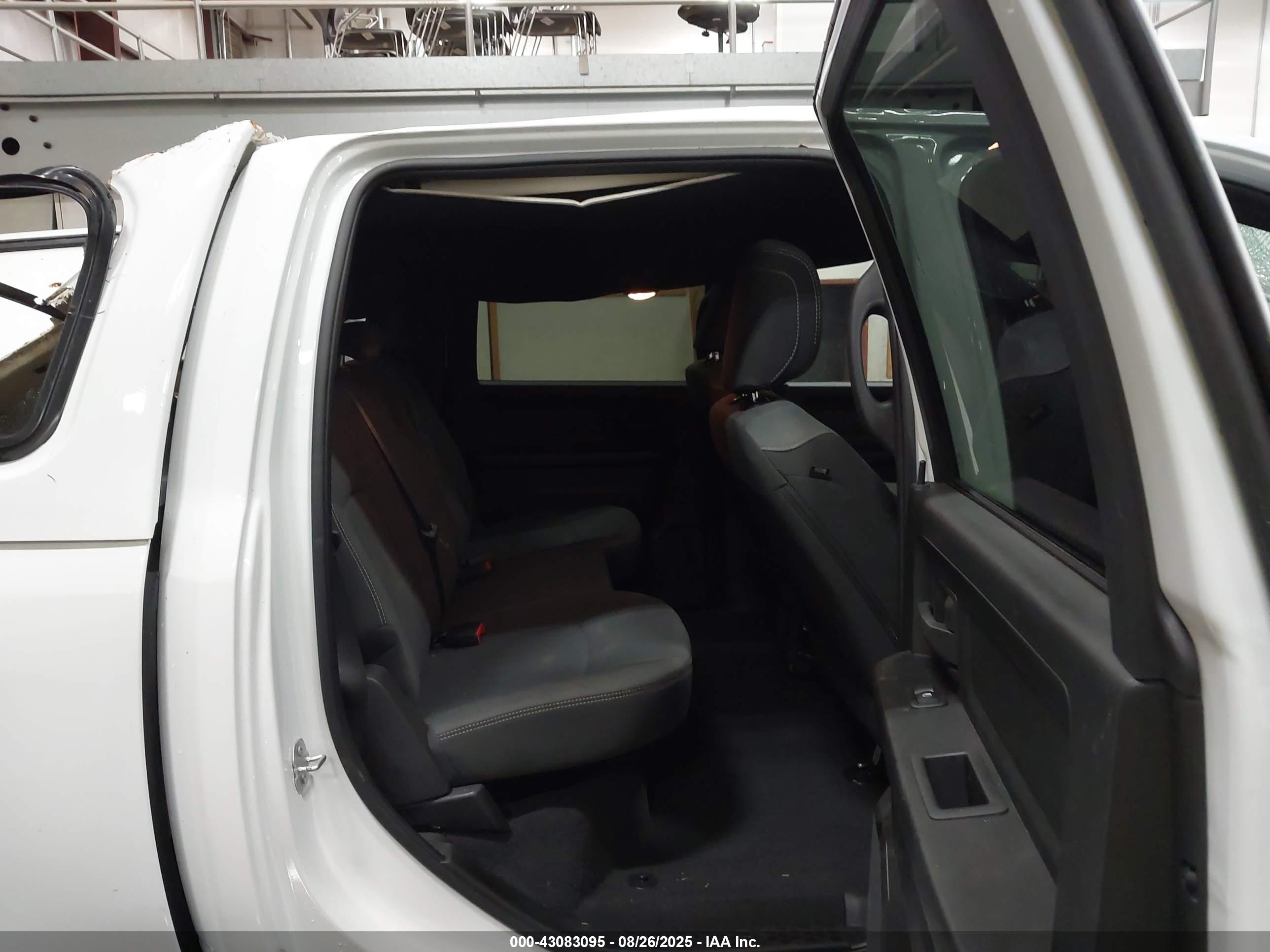 RAM 2500 image 8